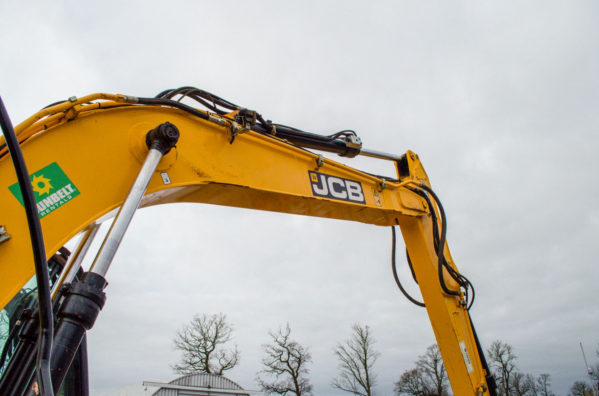 JCB JS130 LC+ 13 tonne steel tracked excavator Year: 2015  S/N: J02441537 Recorded Hours: 4338 - Image 10 of 23