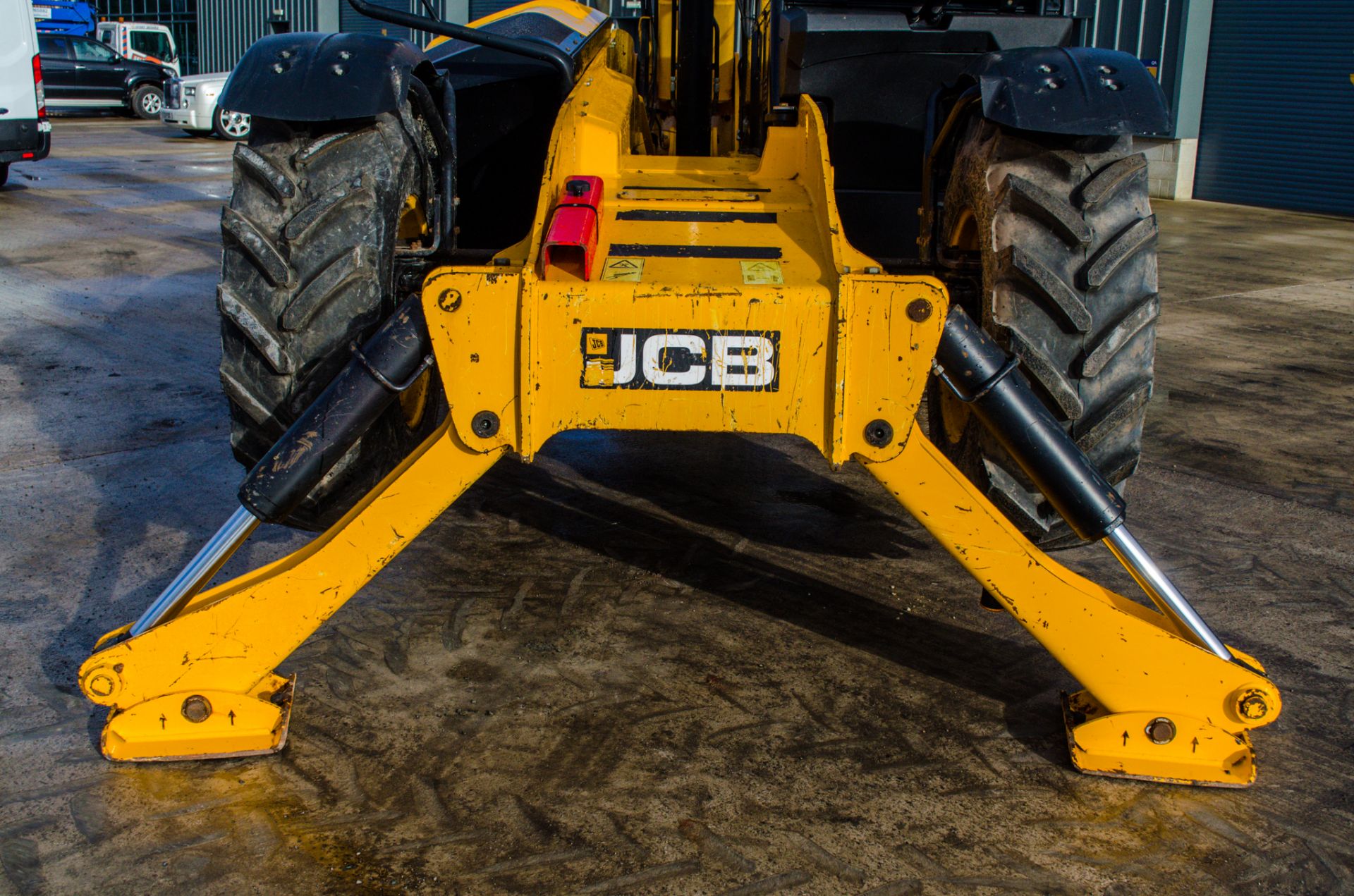 JCB 535-125 Hi-Viz 12.5 metre telescopic handler Year: 2018 S/N: 2727072 Recorded Hours: 3404 c/w - Image 15 of 26