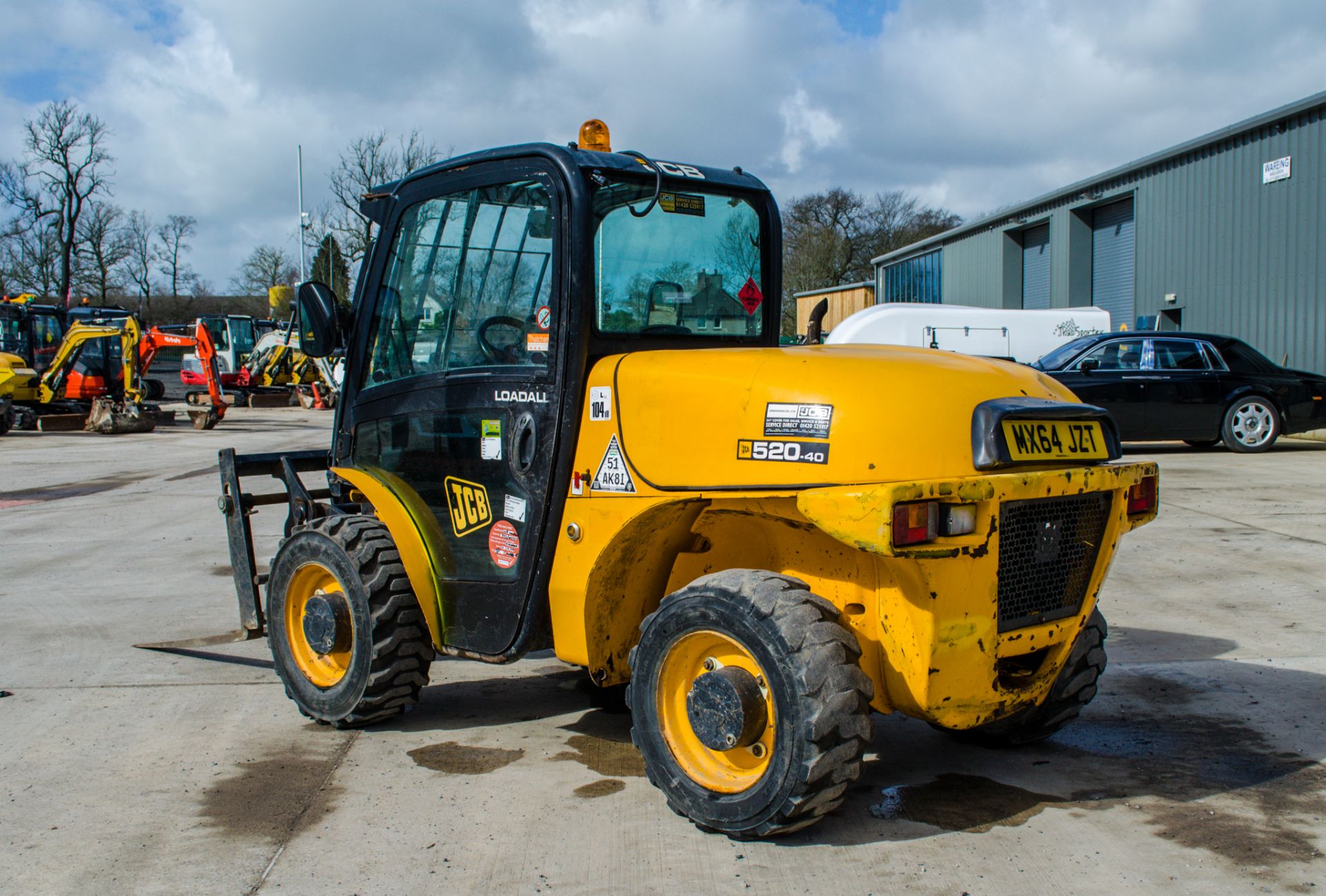 JCB 520-40 4 metre telescopic handler Year: 2014 S/N: 2314276 Recorded Hours: 2516 A638517 - Image 3 of 19