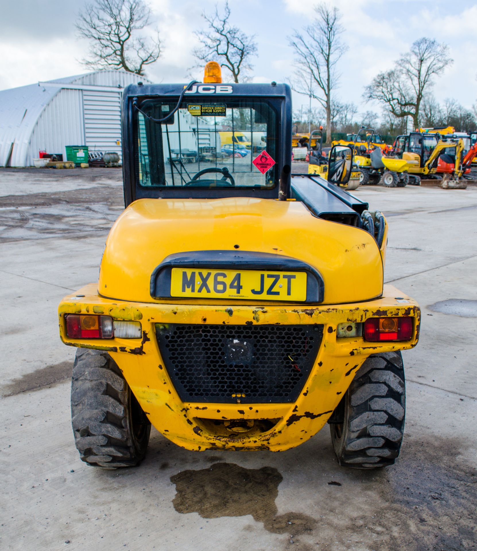 JCB 520-40 4 metre telescopic handler Year: 2014 S/N: 2314276 Recorded Hours: 2516 A638517 - Image 6 of 19