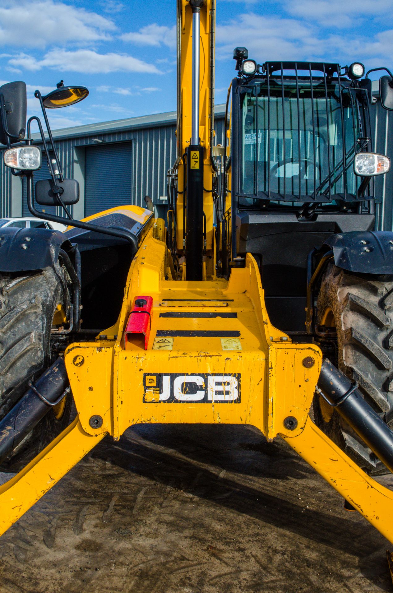 JCB 535-125 Hi-Viz 12.5 metre telescopic handler Year: 2018 S/N: 2727072 Recorded Hours: 3404 c/w - Image 16 of 26