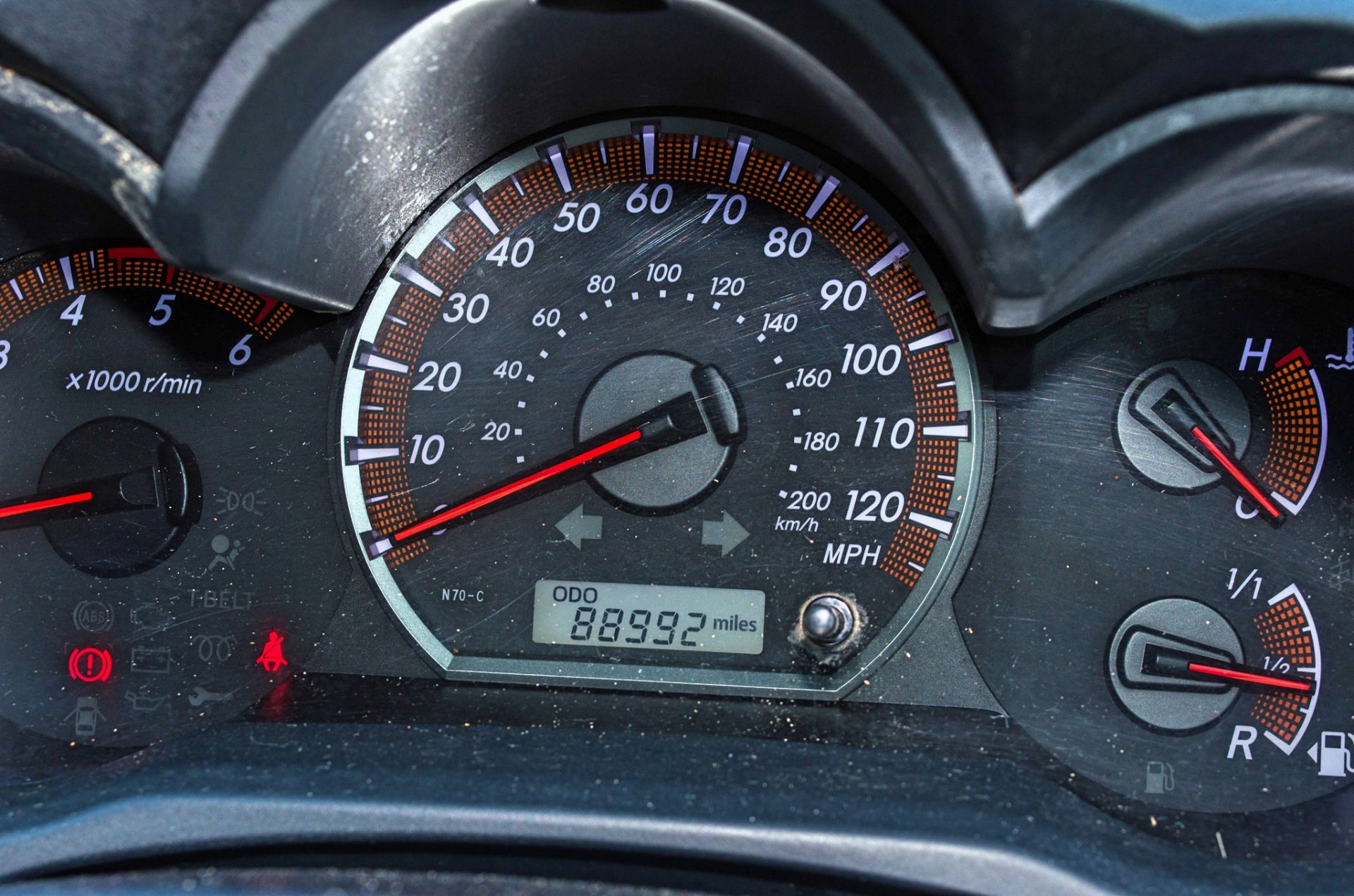 Toyota Hi-Lux Icon D-4D 4x4 manual pick up Registration Number: SL14 KVC Date of Registration: 30/ - Image 28 of 32