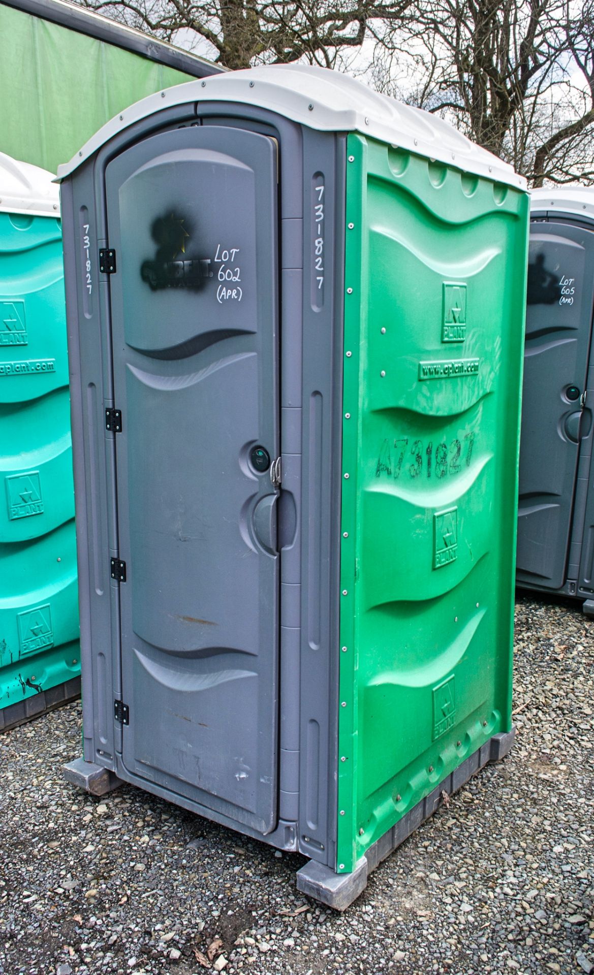 Plastic portable toilet unit A731827