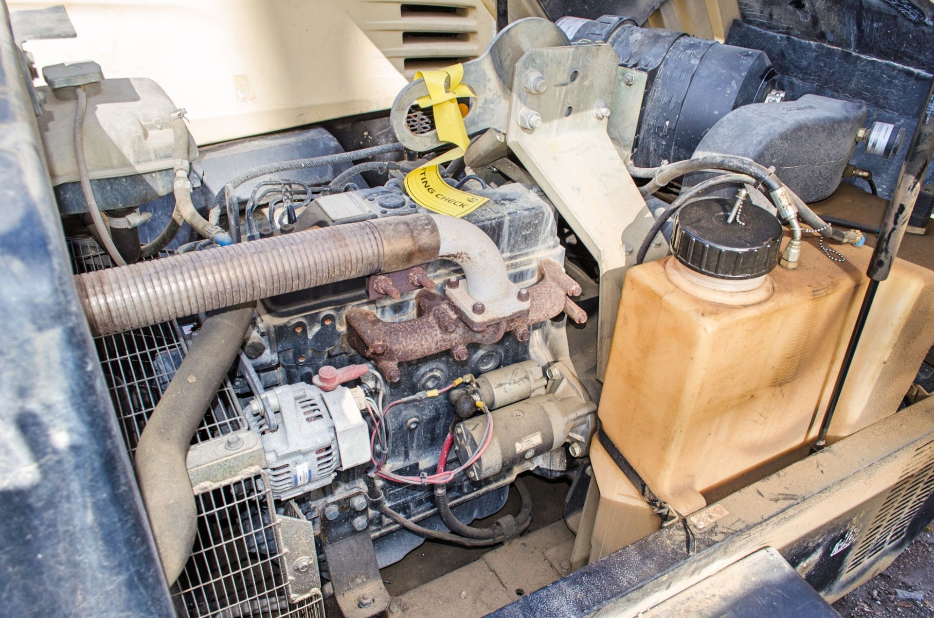 Doosan 7/41 diesel driven fast tow mobile air compressor Year: 2013 S/N: 432219 Recorded Hours: 1082 - Image 5 of 7