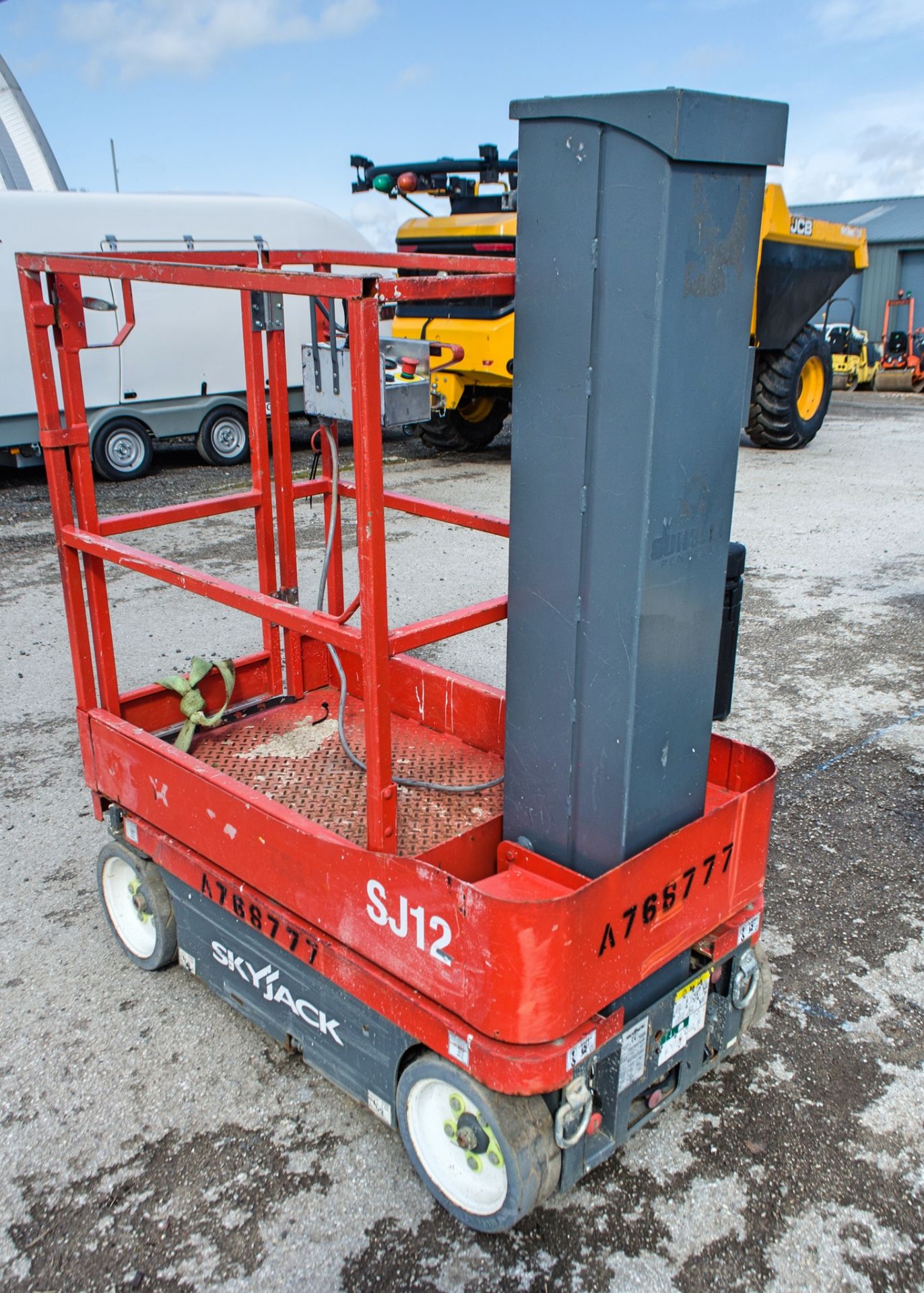 Skyjack SJ12 battery electric personnel lift Year: 2016 S/N: 14008349 A768777 - Image 4 of 6