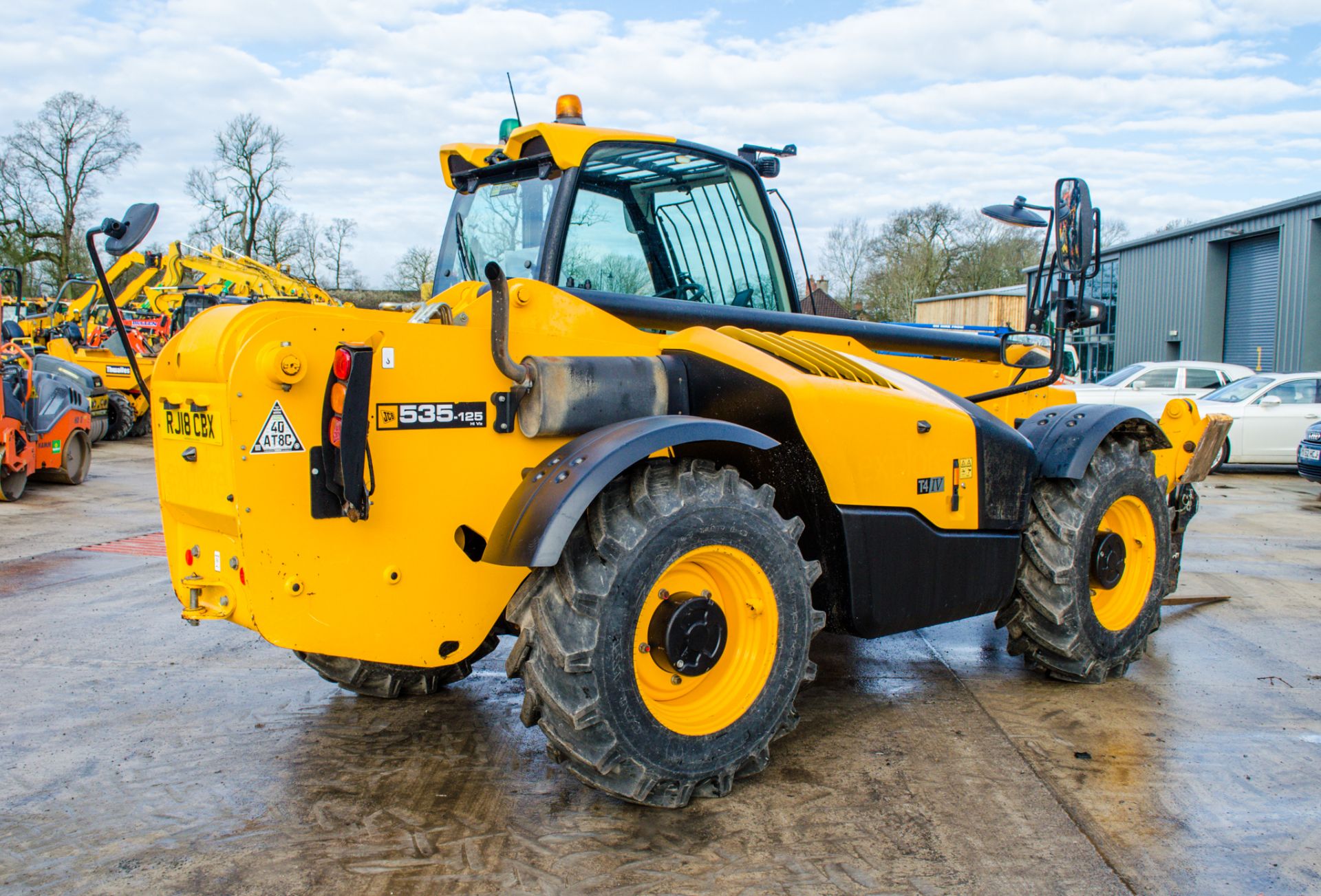 JCB 535-125 Hi-Viz 12.5 metre telescopic handler Year: 2018 S/N: 2727072 Recorded Hours: 3404 c/w - Image 4 of 26