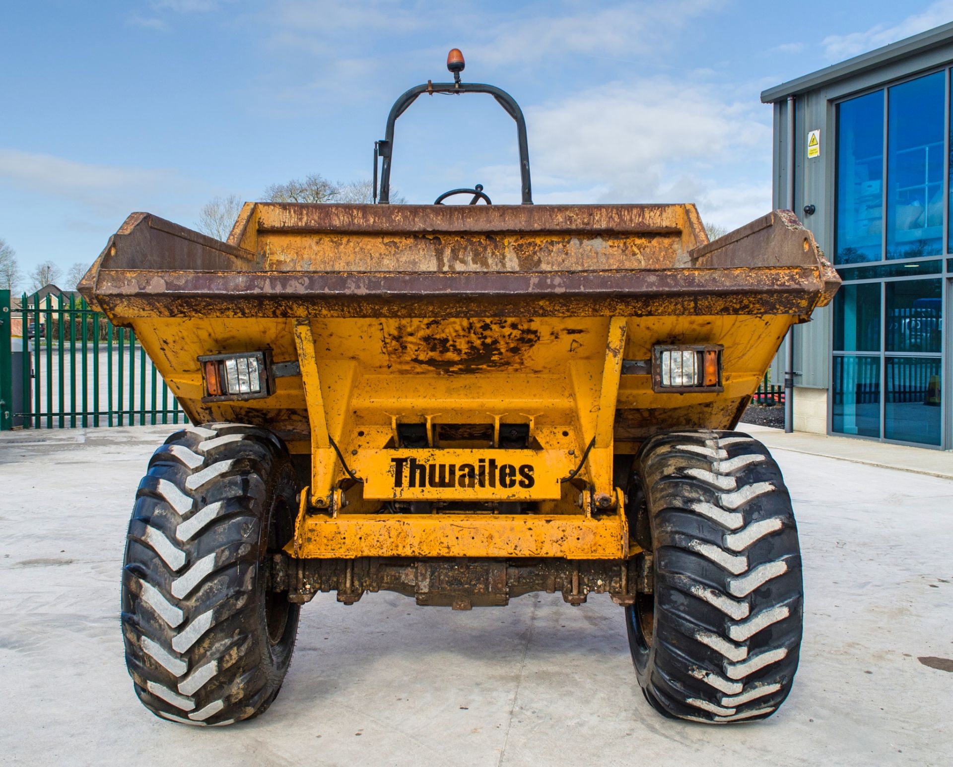 Thwaites 9 tonne straight skip dumper Year: 2014 S/N: 402C5950 Recorded Hours: 2389 A642767 - Image 5 of 21