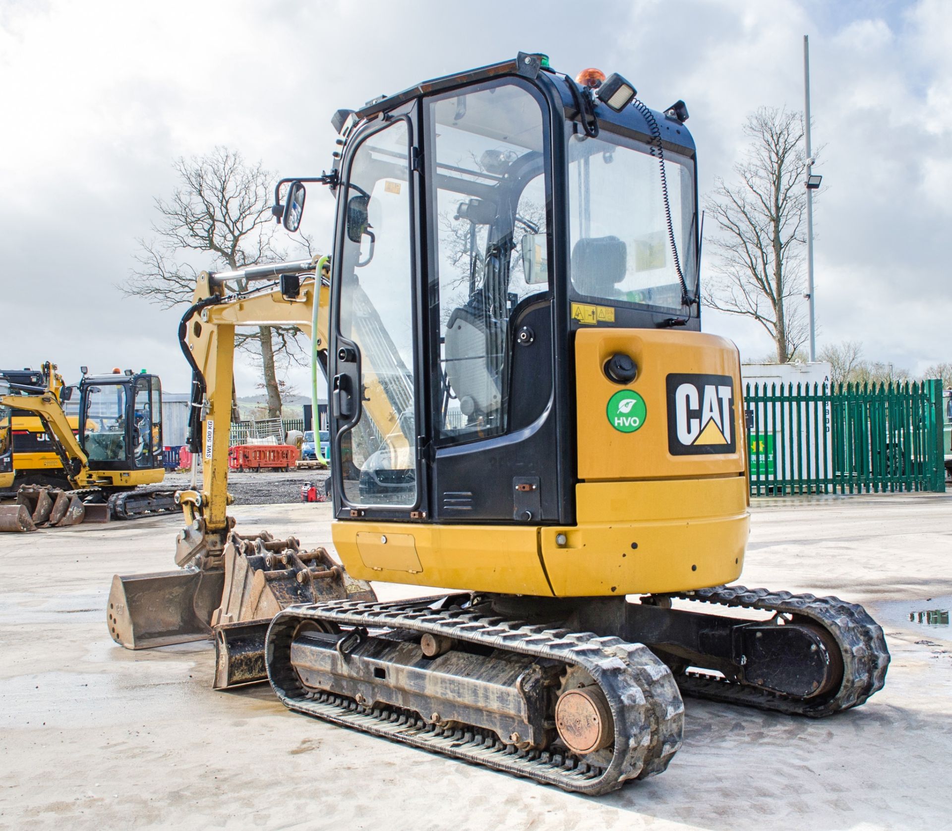 Caterpillar 302.7D CR 2.7 tonne rubber tracked mini excavator Year: 2018 S/N: LJL05347 Recorded - Image 4 of 21