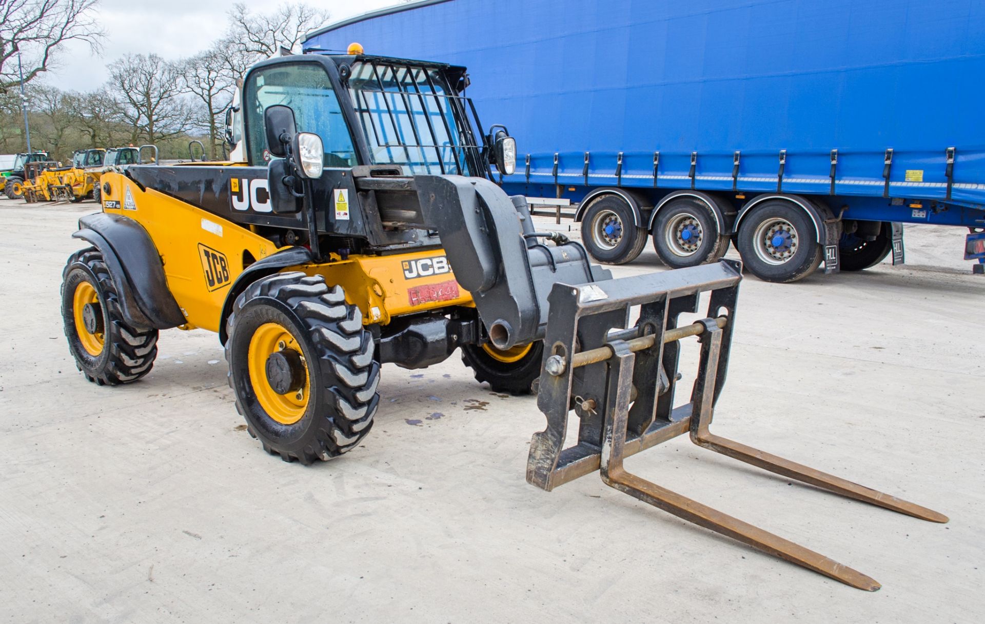 JCB 527-55 5.5 metre telescopic handler Year: 2014 S/N: 1419848 Recorded Hours: 2727 A643446 - Image 2 of 23