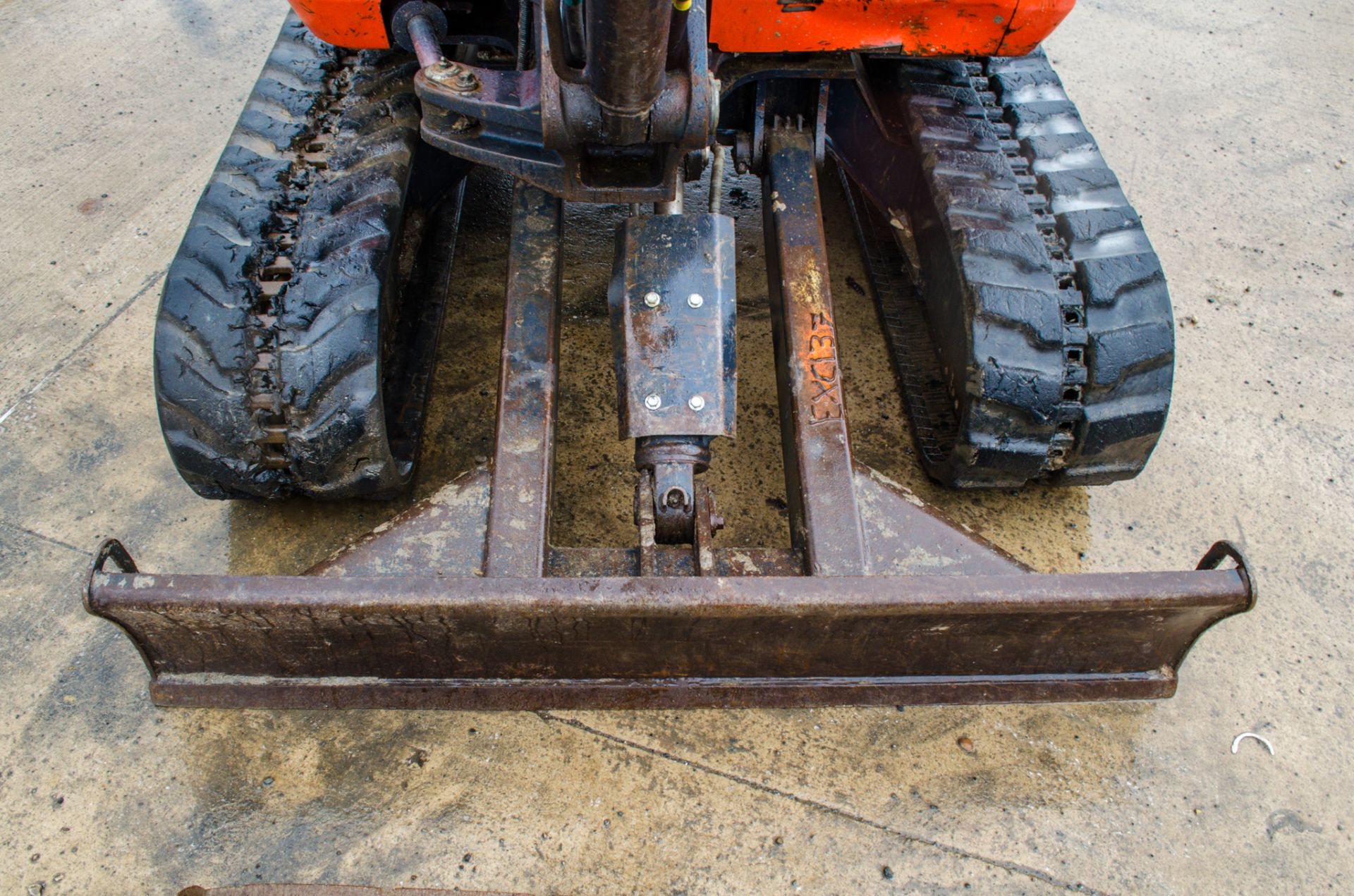 Kubota KX61-3 2.6 tonne rubber tracked mini excavator Year: 2015 S/N: 81541 Recorded Hours: 3107 - Image 16 of 22
