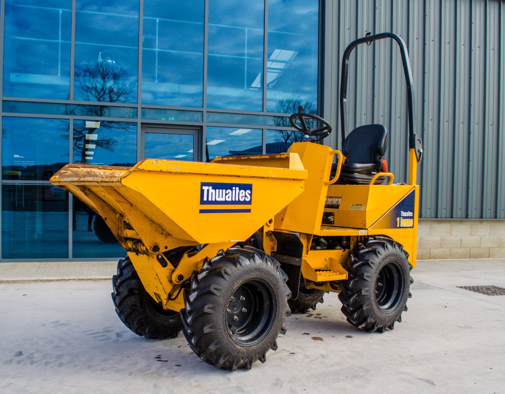 Thwaites 1 tonne hi-tip dumper Year: 2019 S/N: 7E7541 Recorded Hours: 317