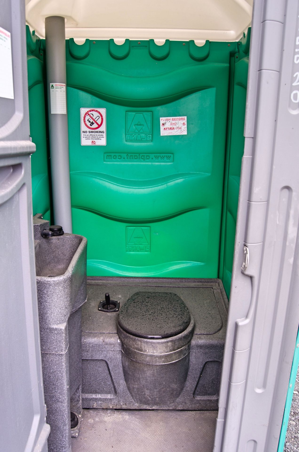 Plastic portable toilet unit A515920 - Image 3 of 3