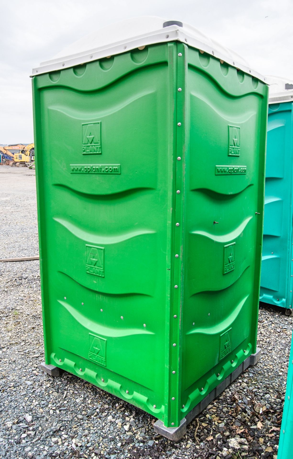 Plastic portable toilet unit A861030 - Image 2 of 3