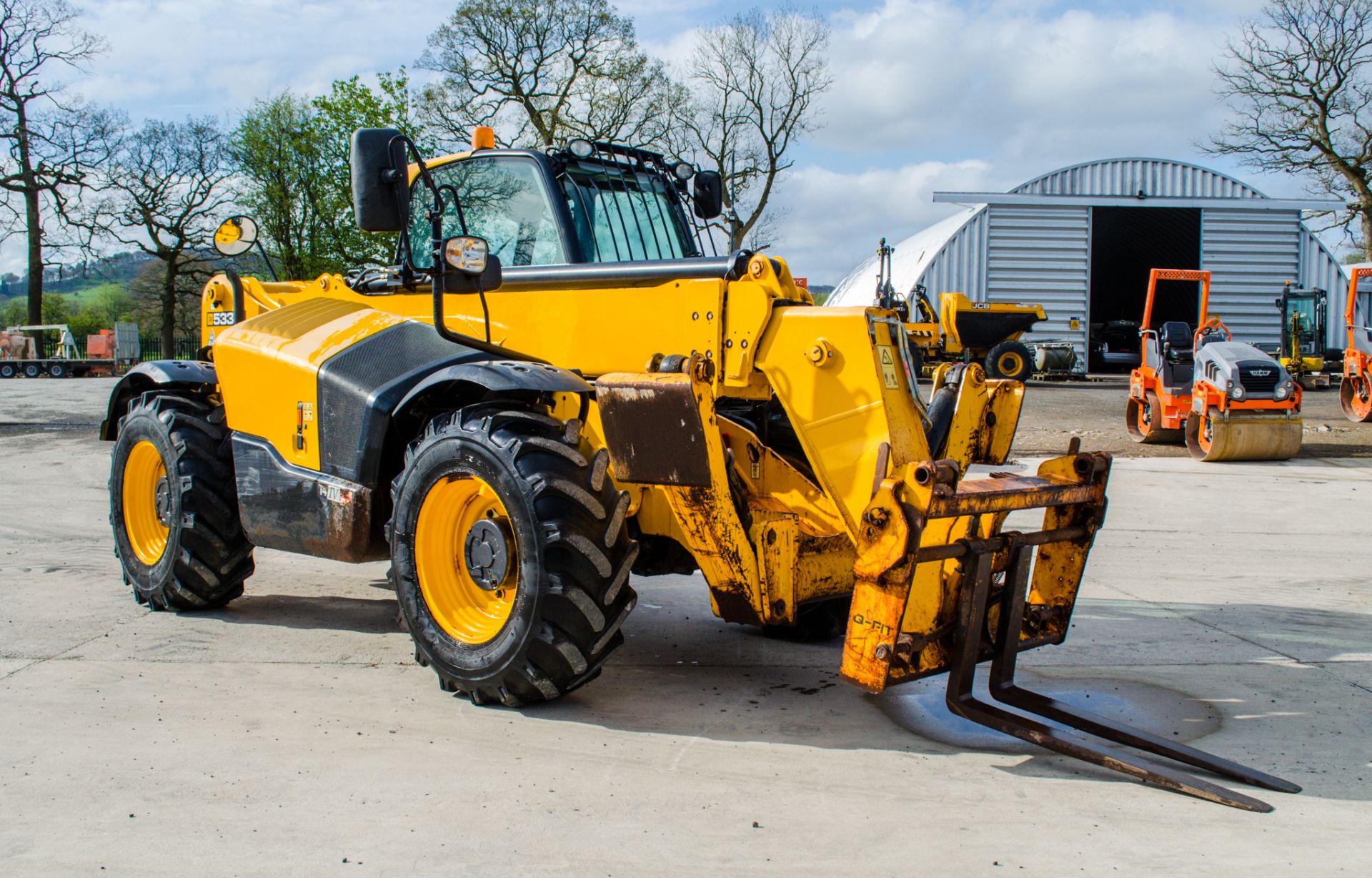 JCB 533-105 10.5 metre telescopic handler  Year: 2017 S/N: 2567198 Recorded Hours: 2072 c/w camera - Image 2 of 27