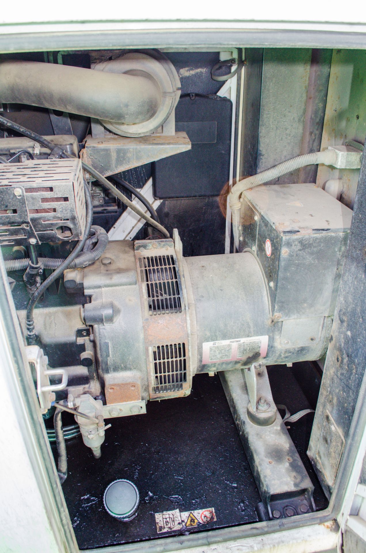 SDMO R66 60 kva diesel driven generator Recorded hours: 16208 A609499 - Image 6 of 9