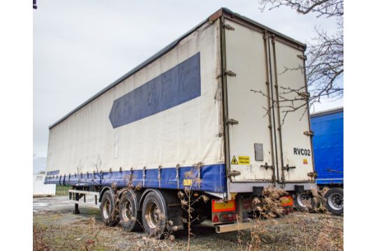 SDC 13.6 metre tri-axle curtain side trailer Year: 2003 Reg Ident: C131442 MOT: Expired - Image 4 of 12