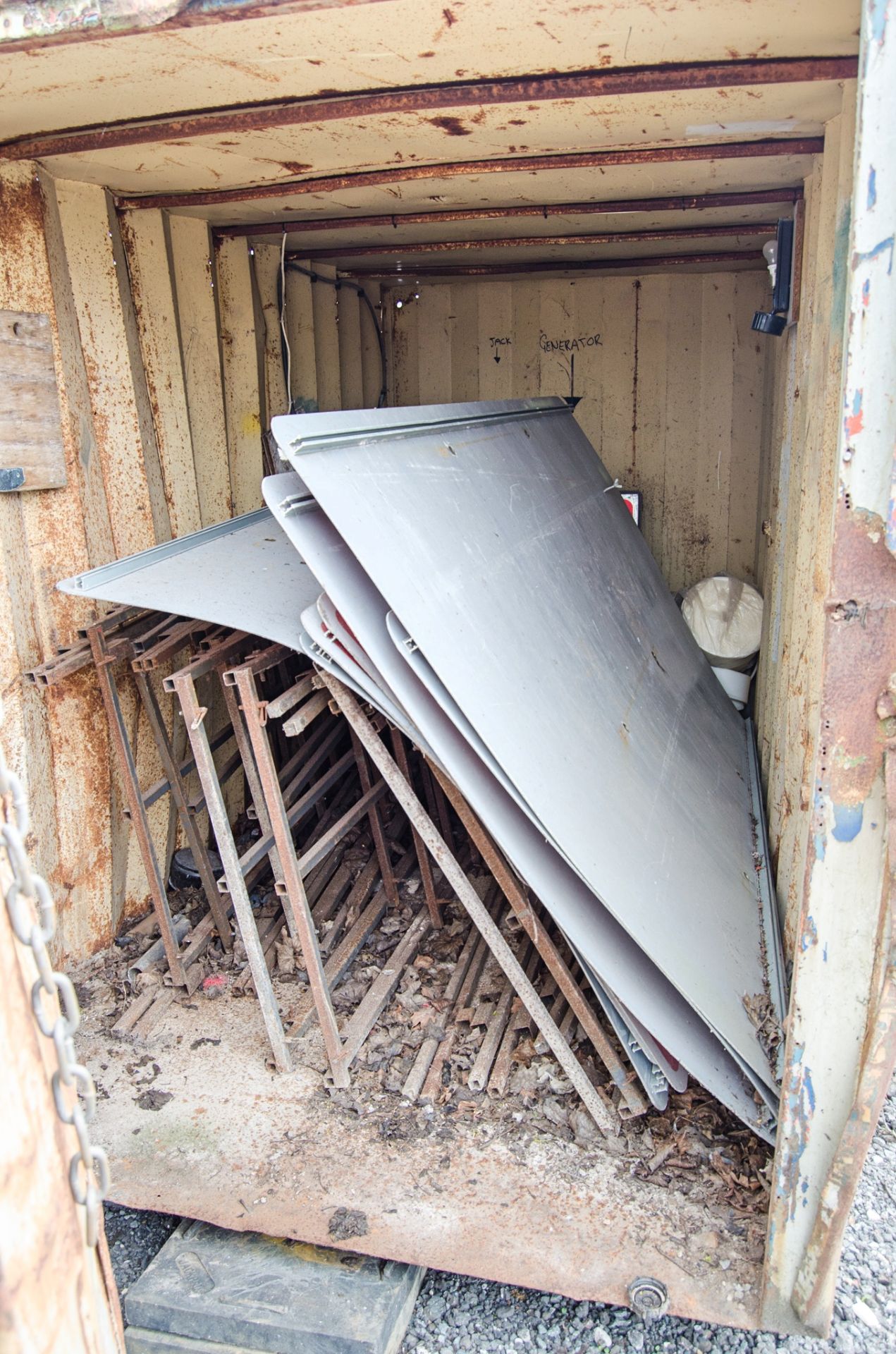 12 ft x 6 ft steel store unit 6071 ** Door and side damaged ** - Image 5 of 5