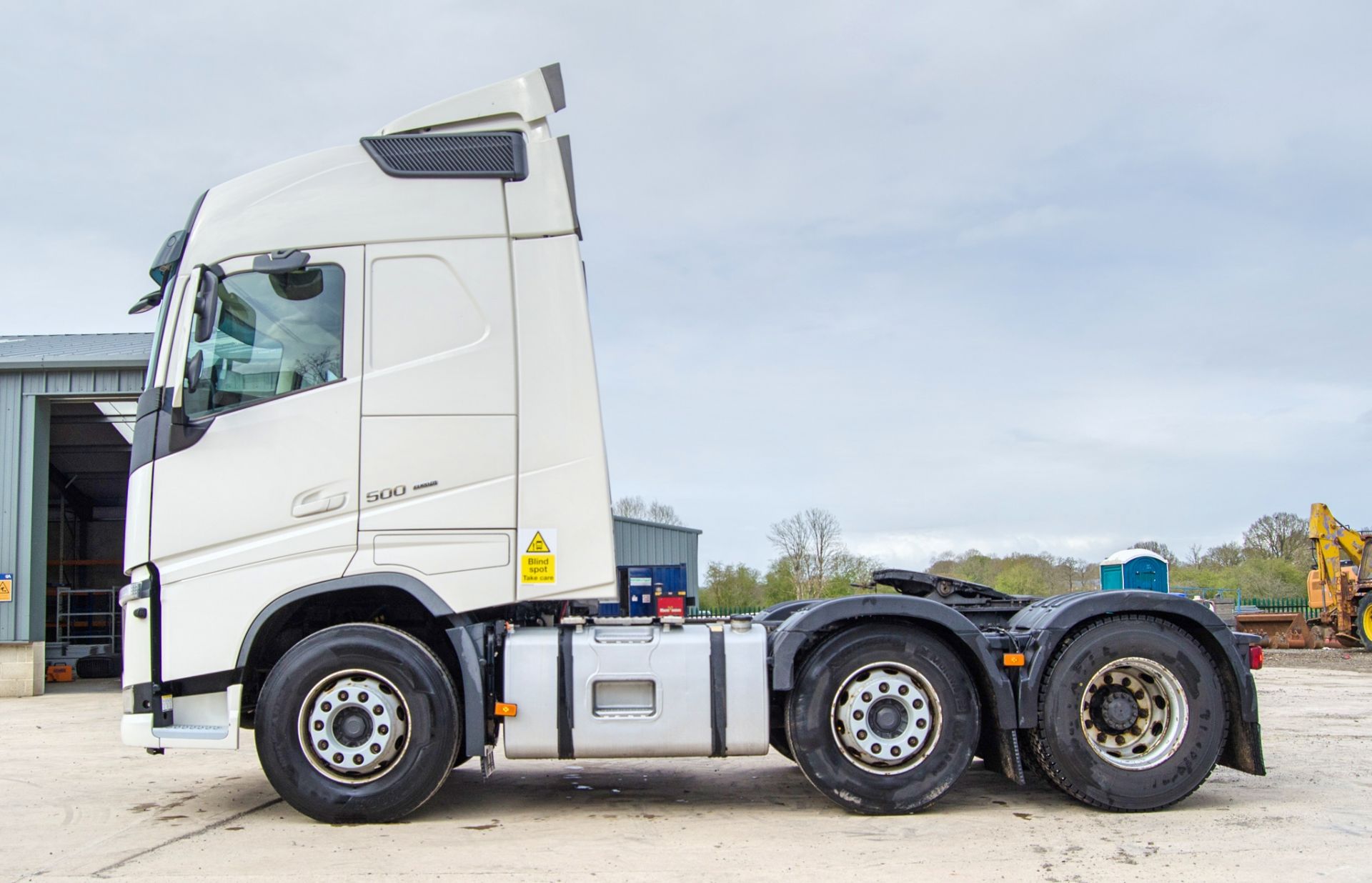 Volvo FH 500 Euro 6 6x2 tractor unit Registration Number: YN17 NZH Date of Registration: 12/05/ - Image 7 of 29