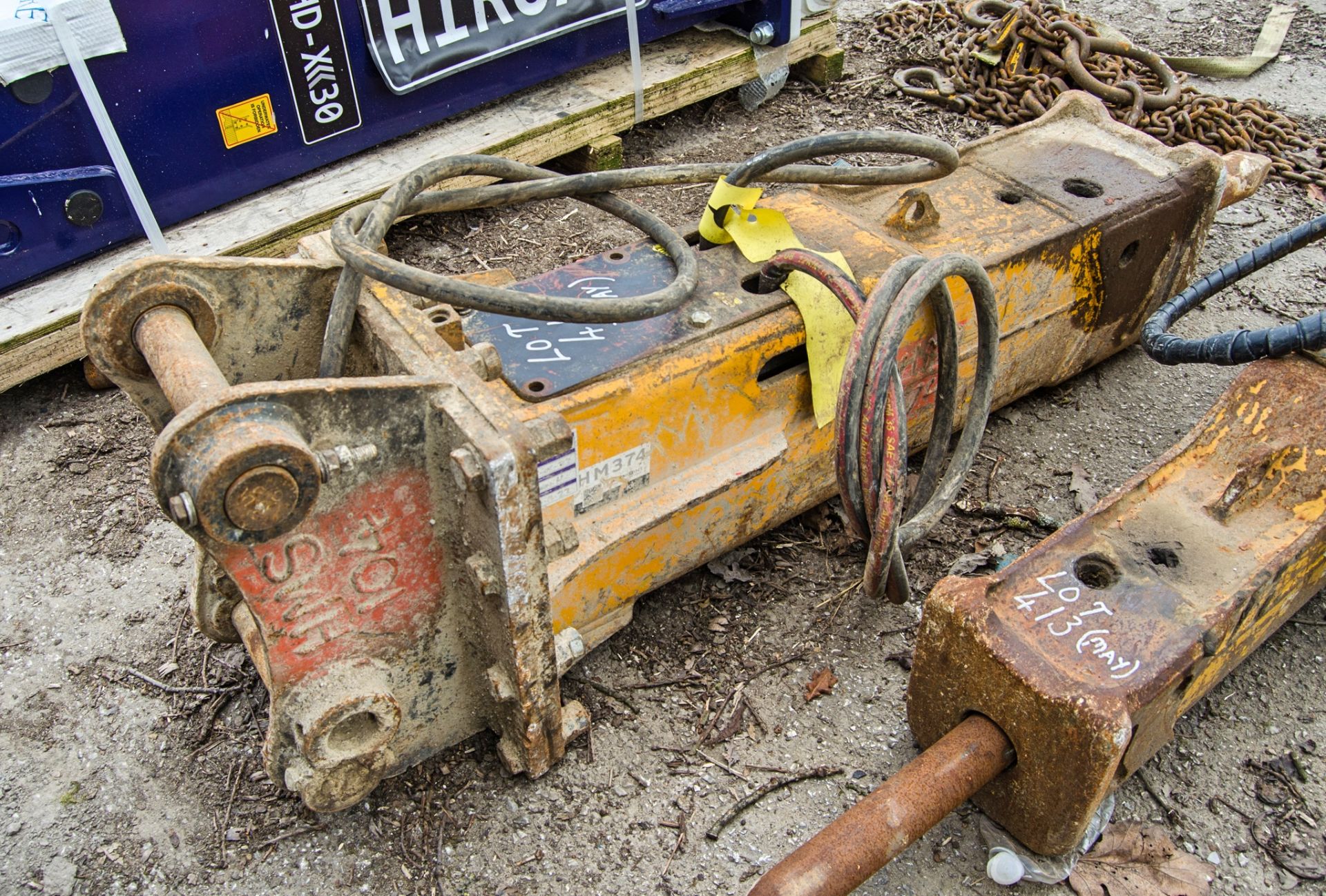 Hydraulic breaker to suit 5 to 8 tonne excavator Pin diameter: 50mm Pin centres: 350mm Pin width: - Image 2 of 4