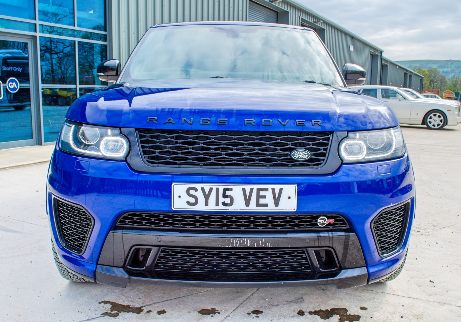 Range Rover Sport SVR V8 supercharged 5.0 petrol SUV  Registration Number: SY15VEV Date of - Image 5 of 42