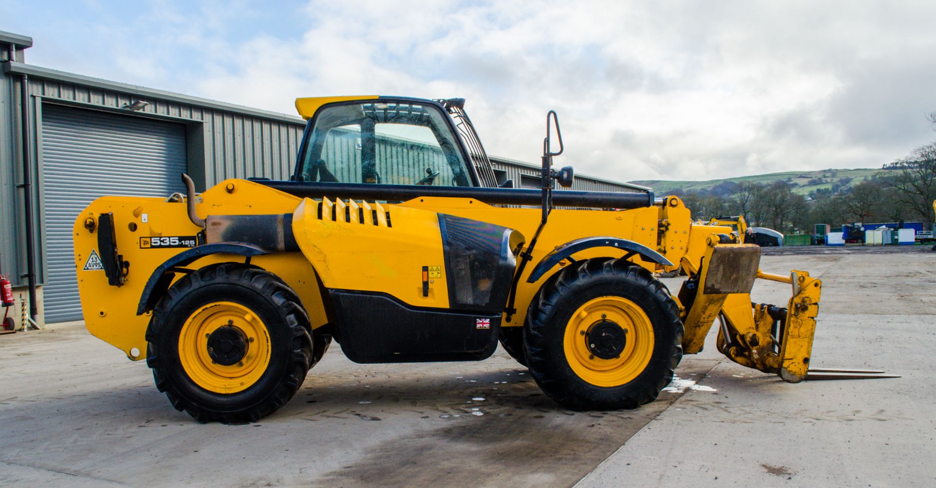 JCB 535-125 12.5 metre telescopic handler Year: 2019 S/N: 2786618 Recorded Hours: 4314 c/w air - Image 7 of 24