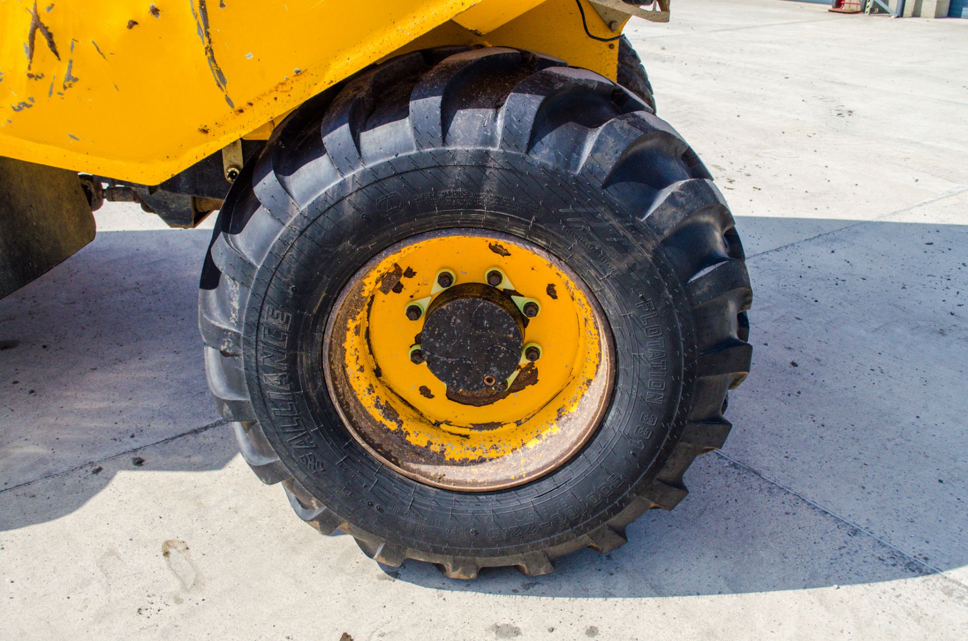 JCB 9TFT 9 tonne straight skip dumper Year: 2015 S/N: FFRM7442 Recorded Hours: 1616 c/w V5 A667157 - Image 11 of 23