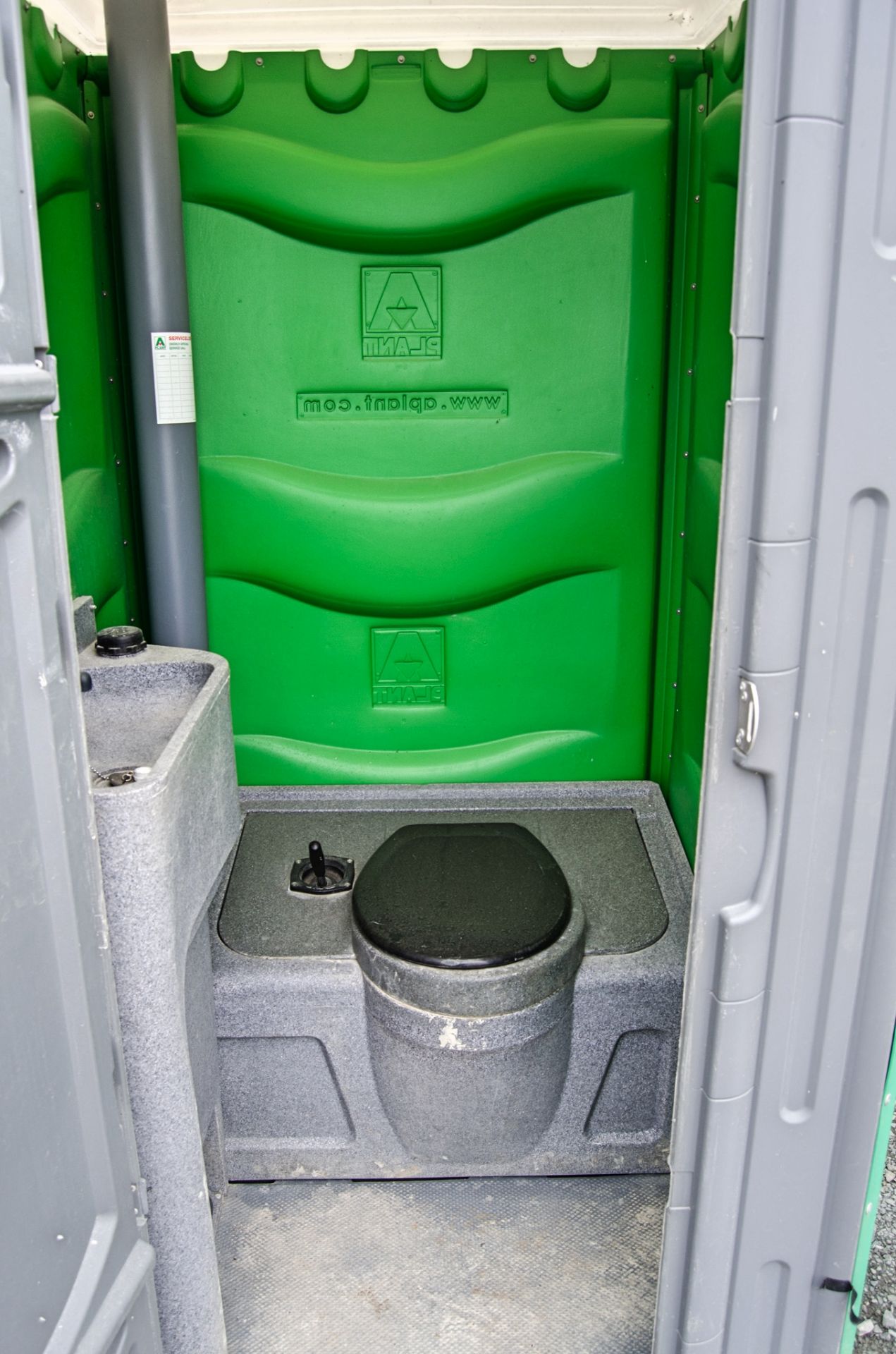 Plastic portable toilet unit A731826 - Image 3 of 3