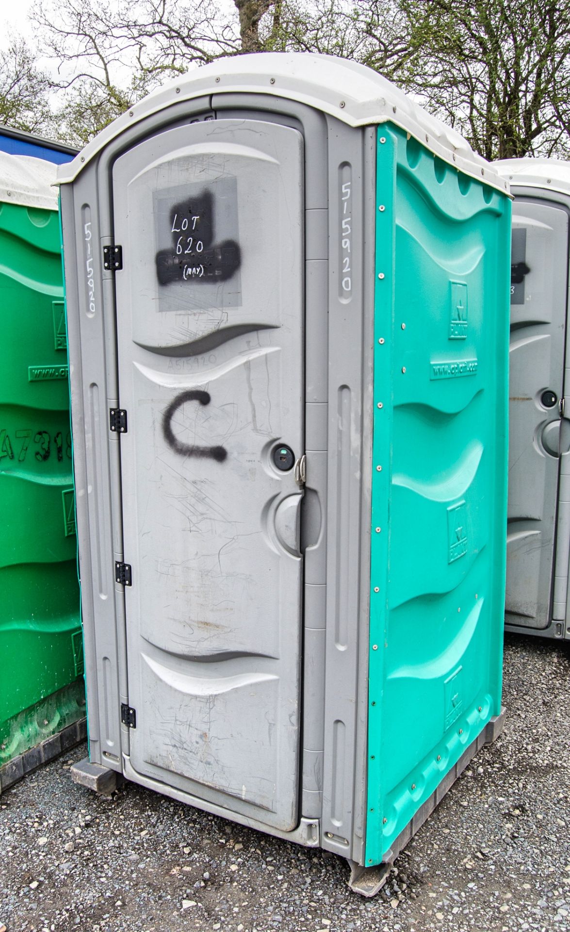 Plastic portable toilet unit A515920