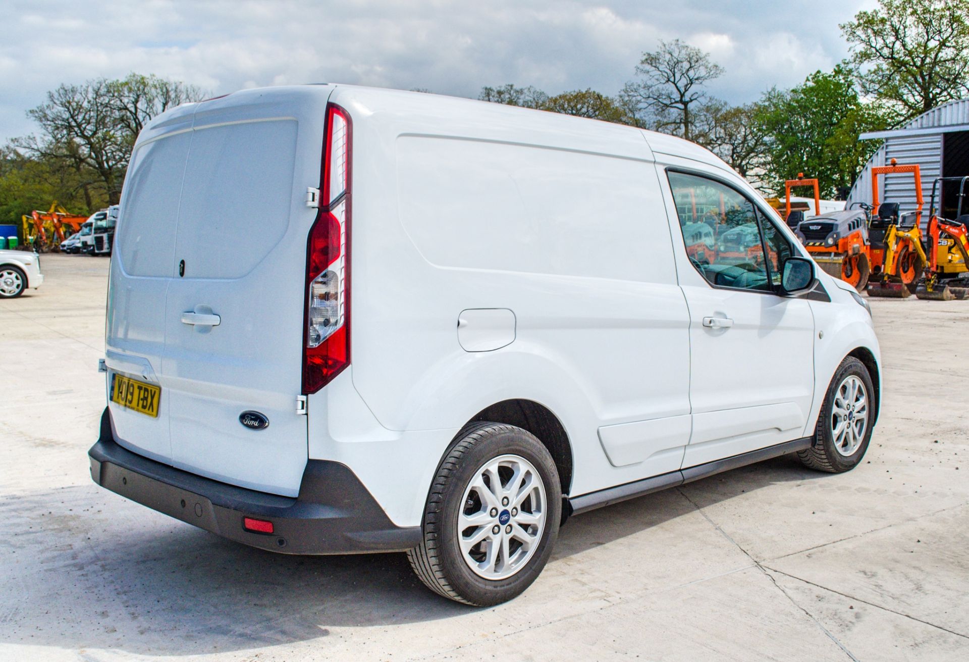 Ford Transit Connect 200 Tdci 1.5 diesel panel van Registration Number: Y019 TBX Date of - Image 3 of 34