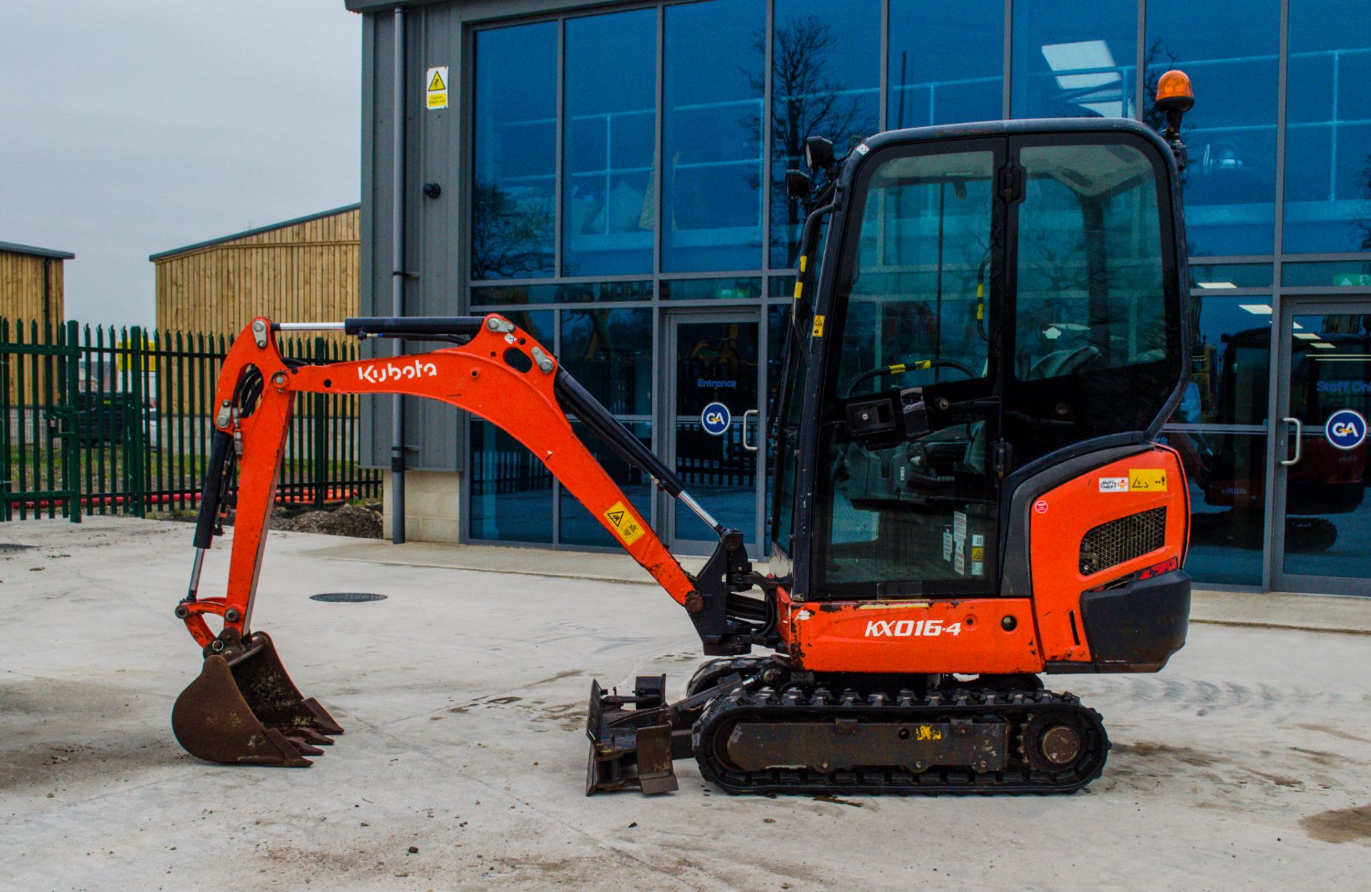 Kubota KX016-4 1.6 tonne rubber tracked mini excavator Year: 2014 S/N: 60967 Recorded Hours: 1819 - Image 8 of 21