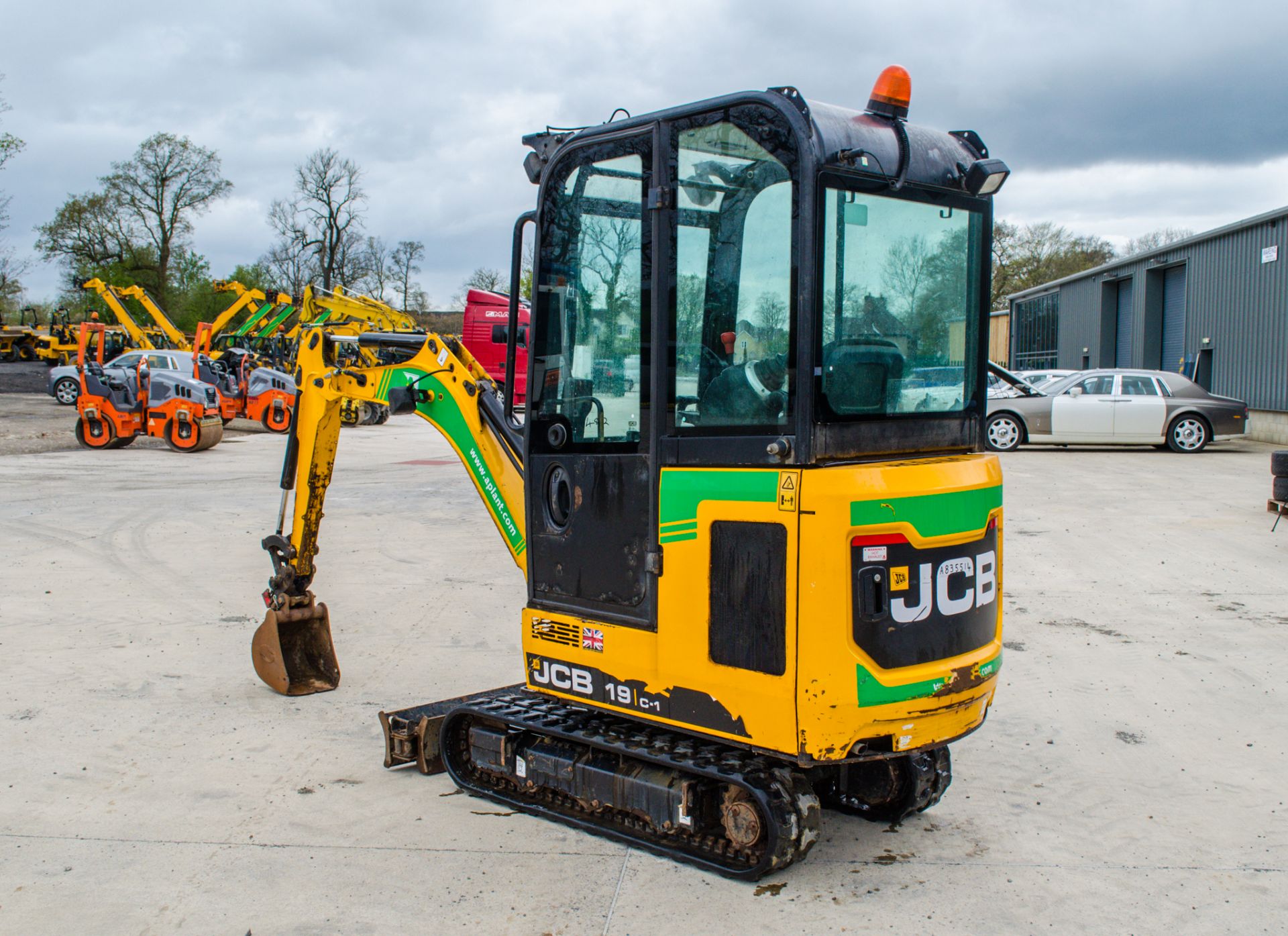 JCB 19C-1 1.9 tonne rubber tracked mini excavator Year: 2018 S/N: 2492584 Recorded Hours: 1711 - Image 4 of 21