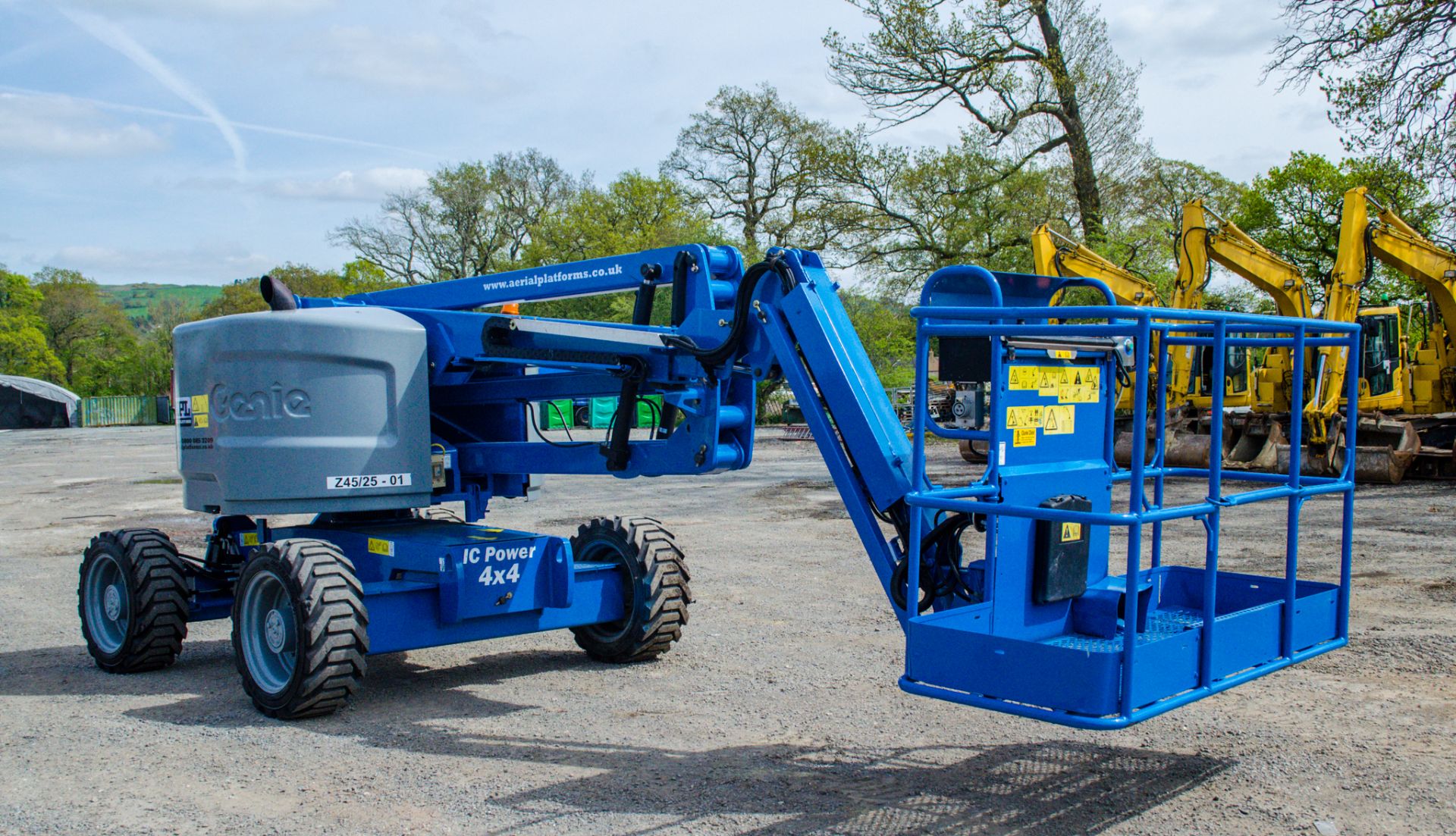 Genie Z-45-125J diesel driven articulated boom access platform Year: 2016 S/N: 16M-5565 Recorded - Image 2 of 23