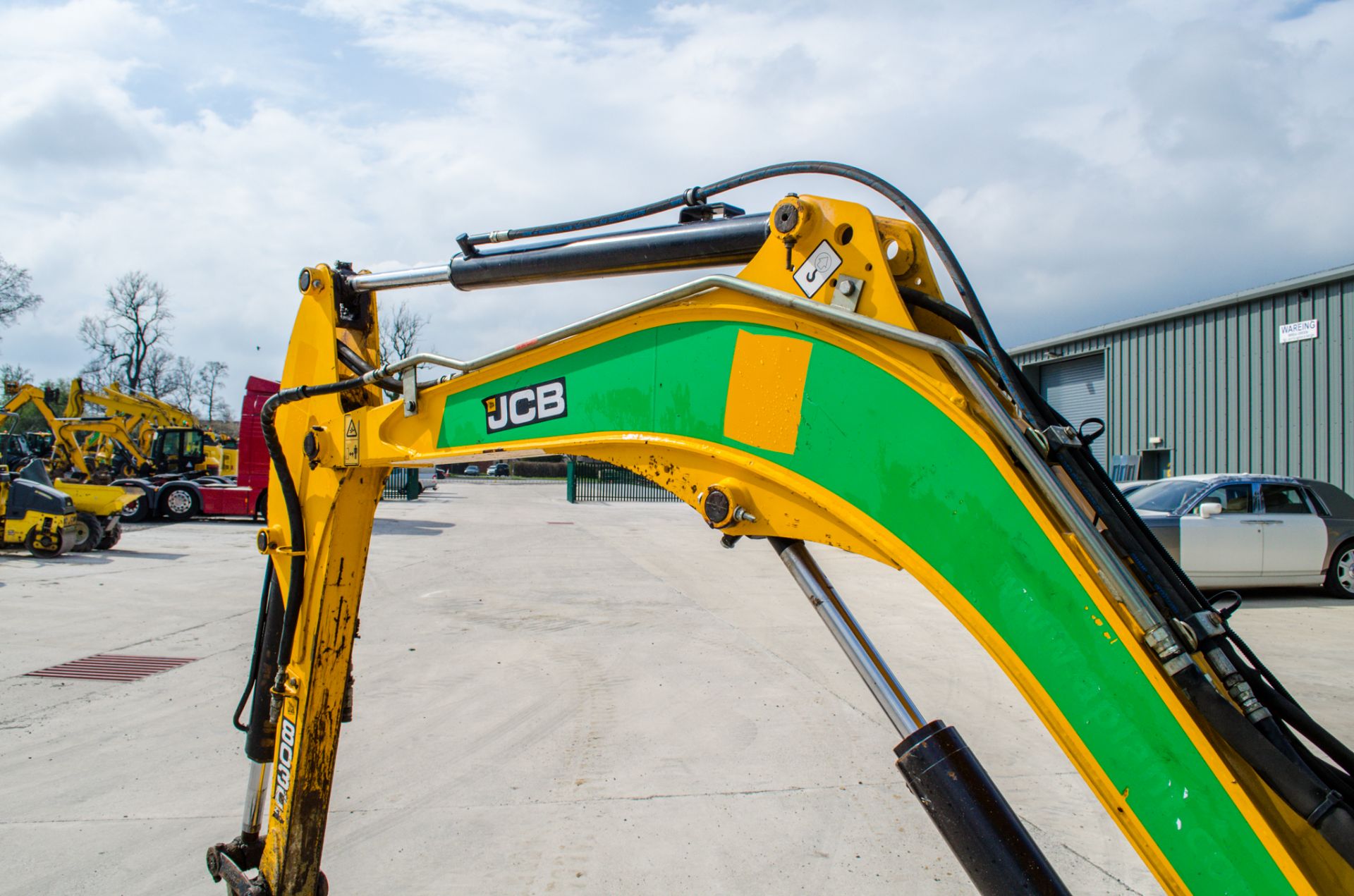 JCB 8030 ZTS 3 tonne rubber tracked mini excavator Year: 2015 S/N: 2432304 Recorded Hours: 2388 - Image 11 of 23