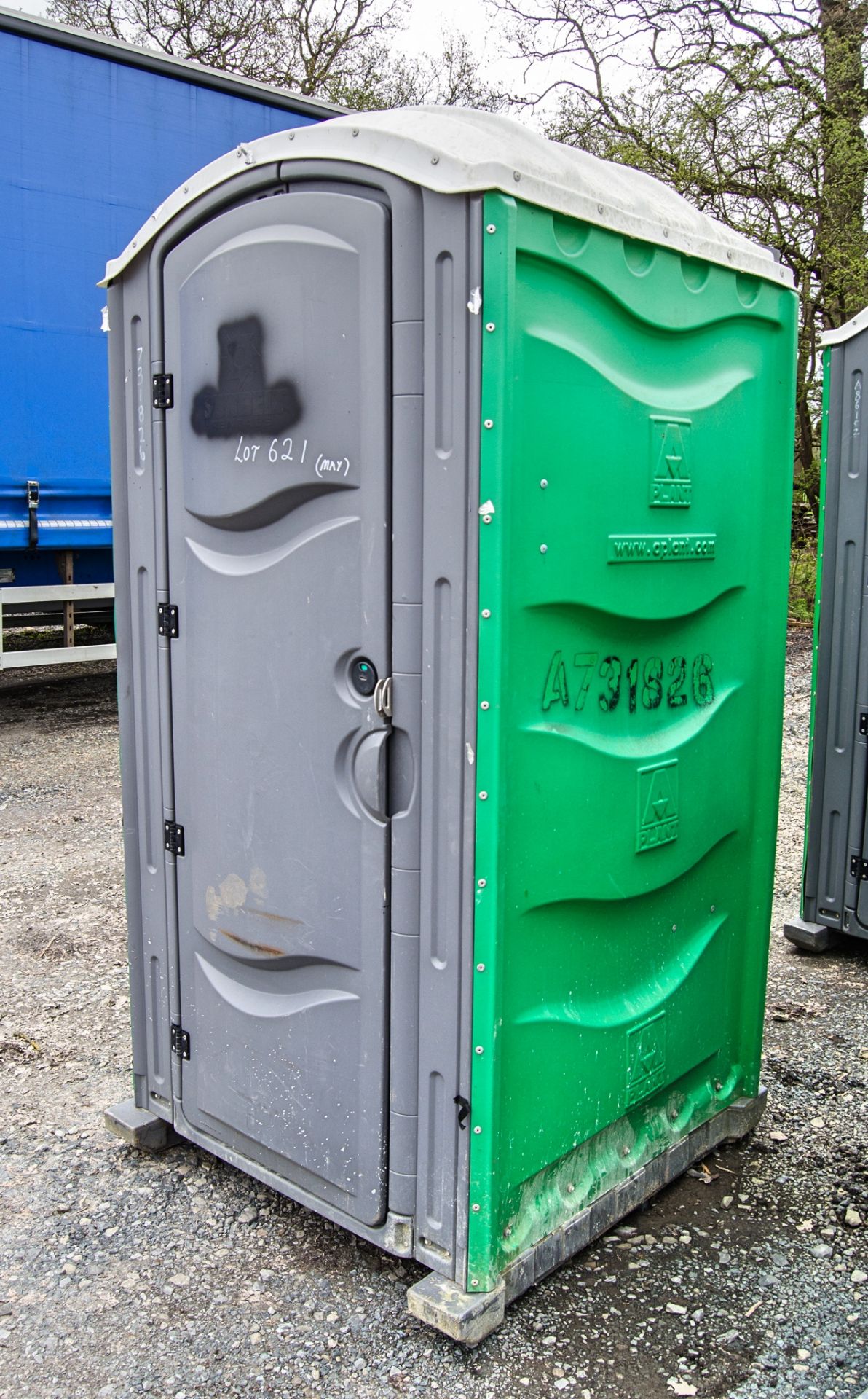 Plastic portable toilet unit A731826