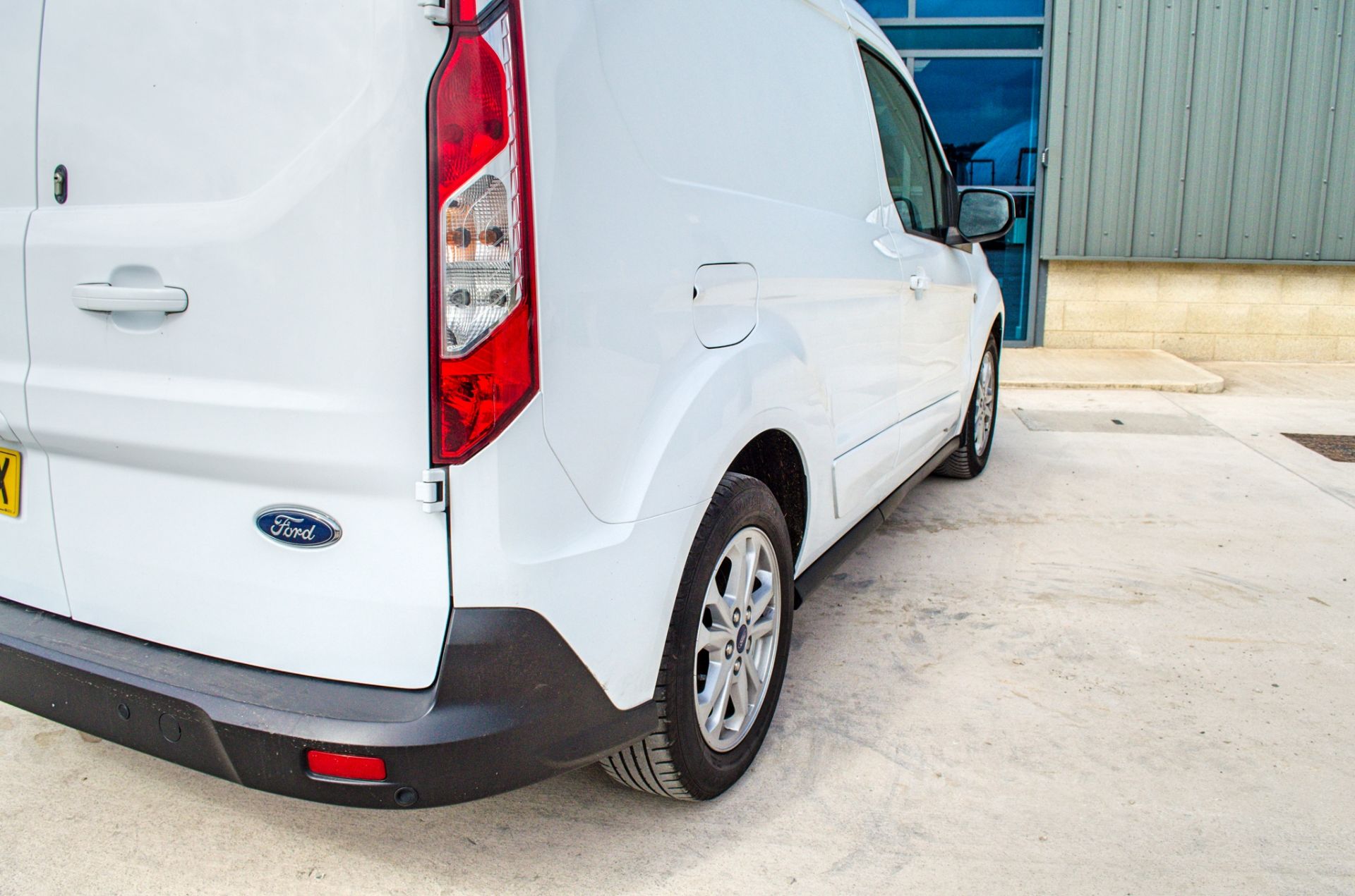 Ford Transit Connect 200 Tdci 1.5 diesel panel van Registration Number: Y019 TBX Date of - Image 15 of 34