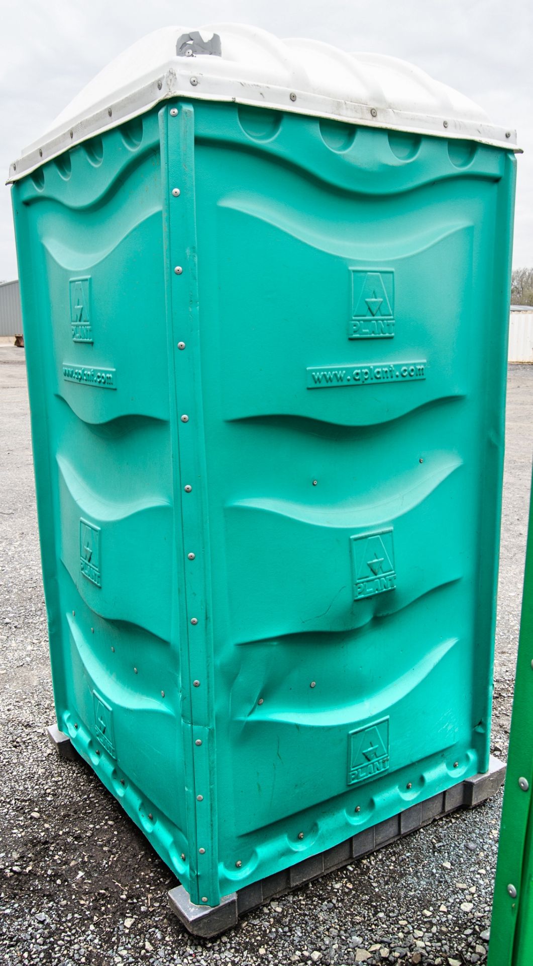 Plastic portable toilet unit A515920 - Image 2 of 3