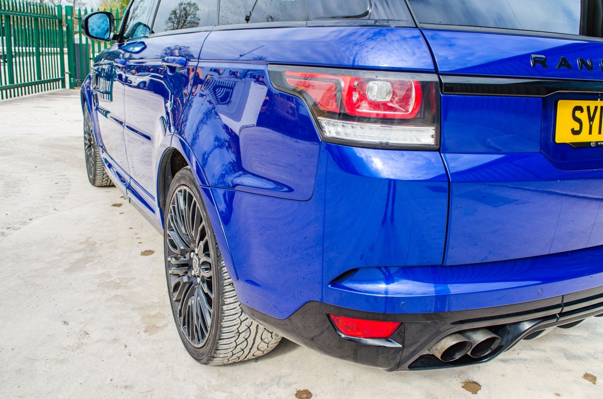 Range Rover Sport SVR V8 supercharged 5.0 petrol SUV  Registration Number: SY15VEV Date of - Image 14 of 42