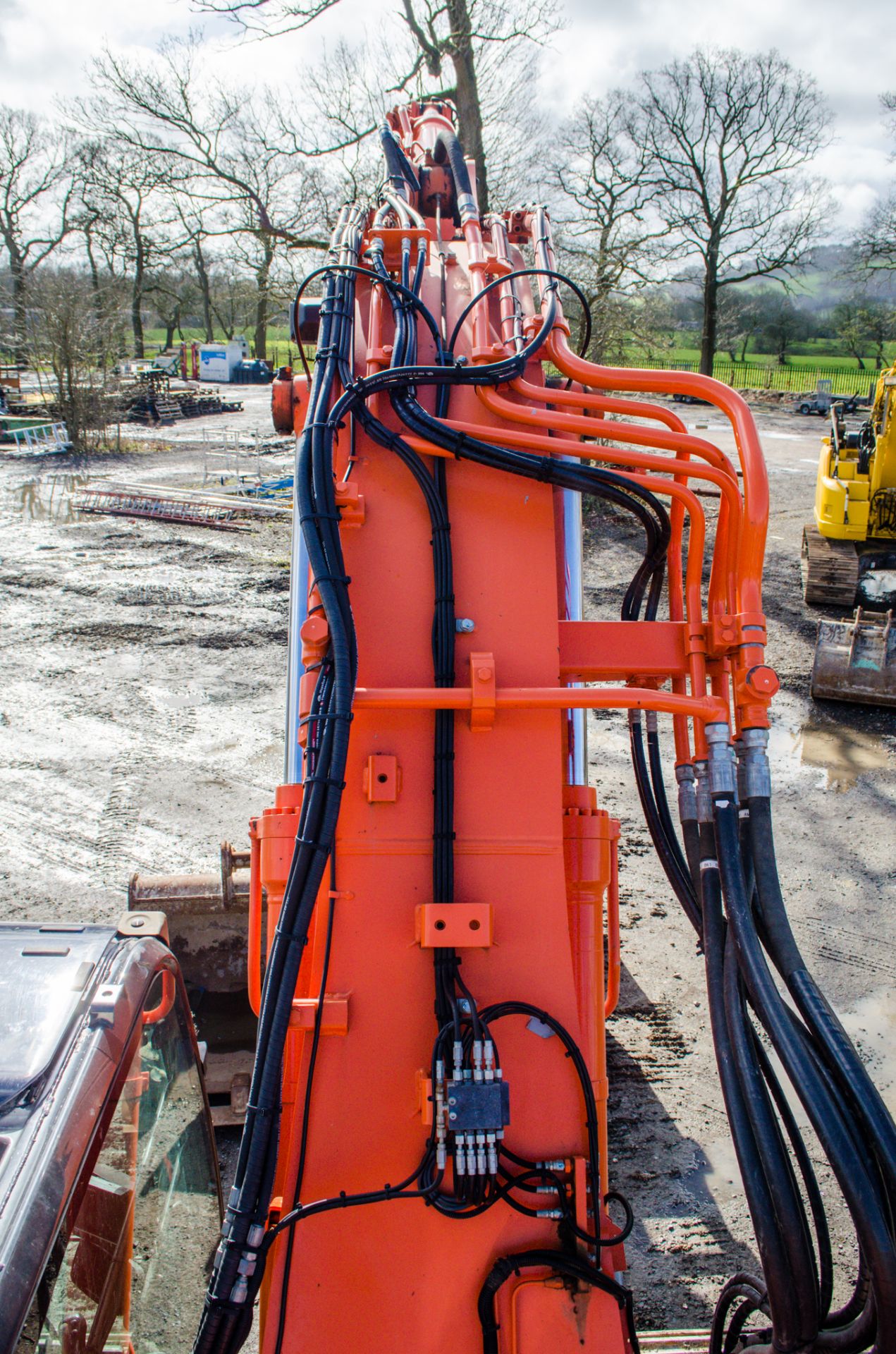 Hitachi ZX225 US-LC 26 tonne steel tracked excavator Year: 2018 S/N: 00500336 Recorded Hours: 6666 - Image 17 of 28