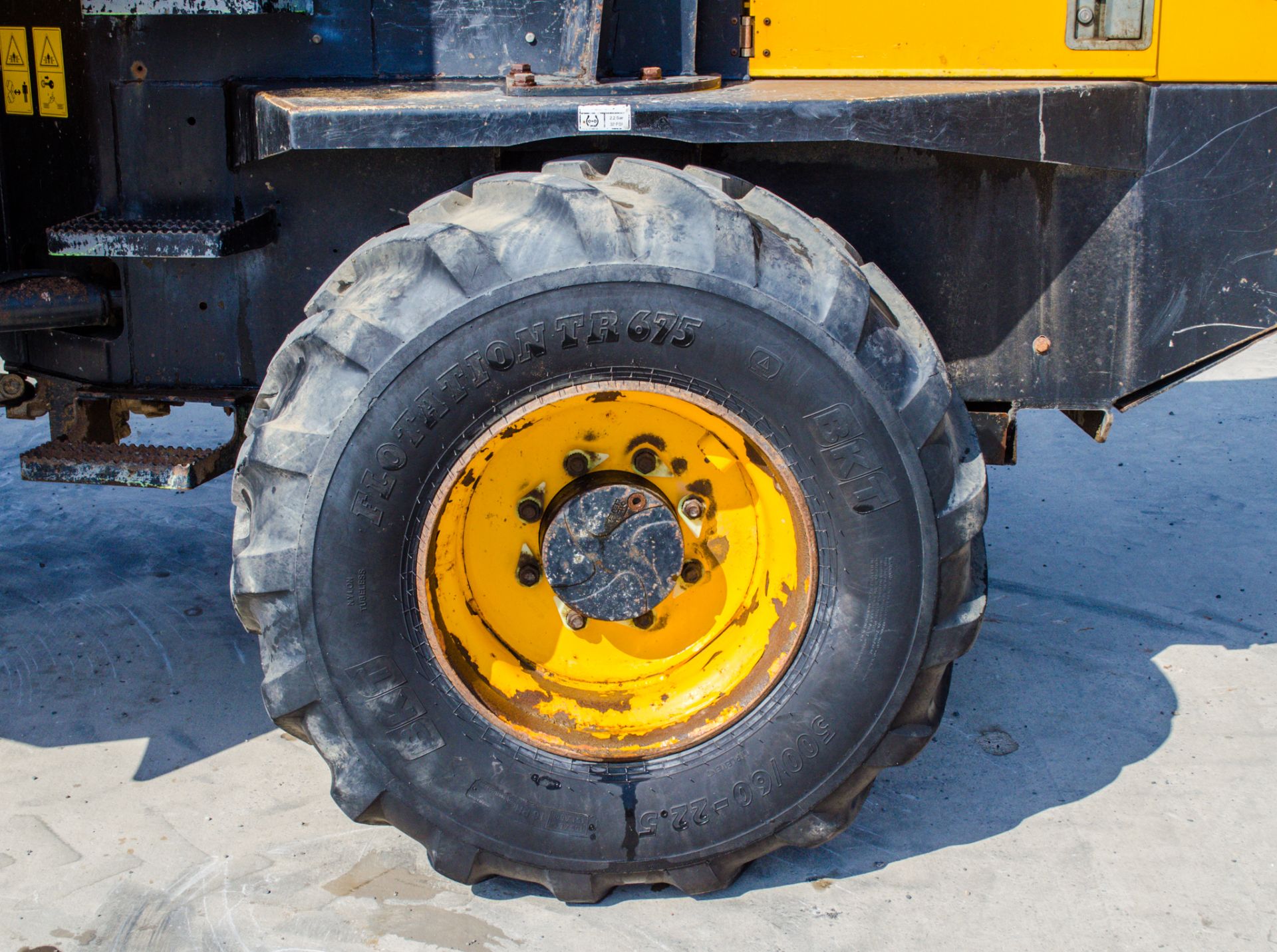 JCB 9 tonne straight skip dumper Year: 2016 S/N: RM0979 Recorded Hours: 1493 c/w V5 A751600 - Image 9 of 21