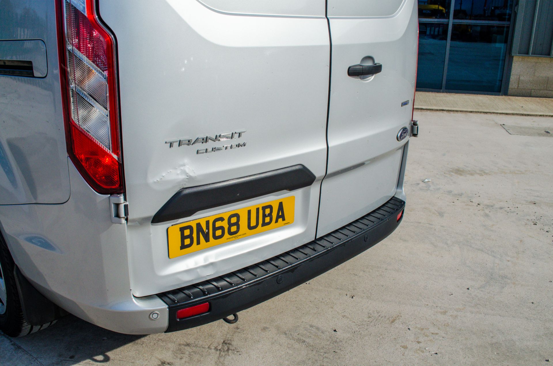 Ford Transit Custom 320 2.0 Hi-Roof panel van  Air Conditioning Registration Number: BN68 UBA Date - Image 19 of 31