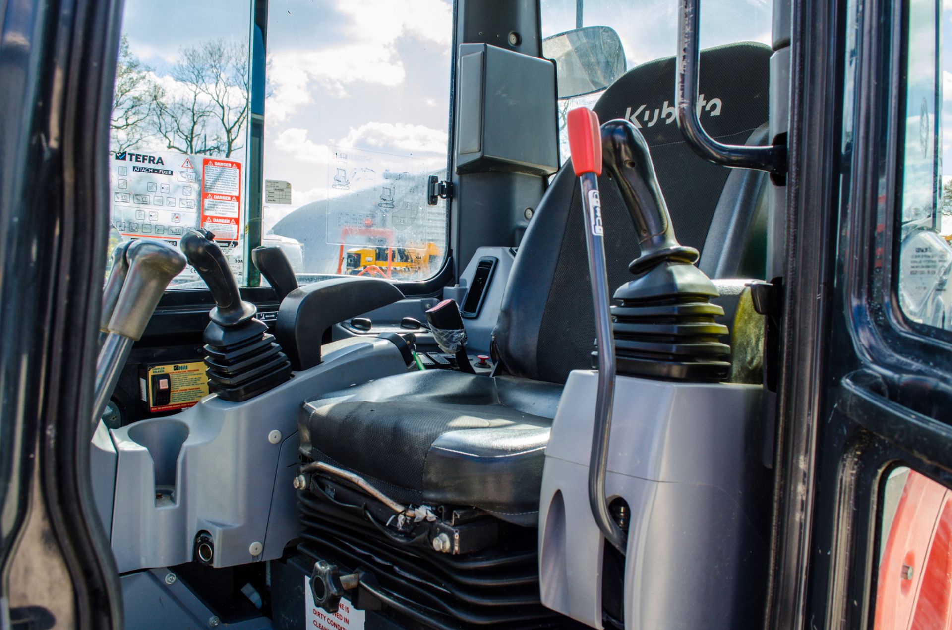 Kubota U55-4 5.5 tonne rubber tracked midi excavator  Year: 2014 S/N: 52723 Recorded Hours: 3746 - Image 18 of 22