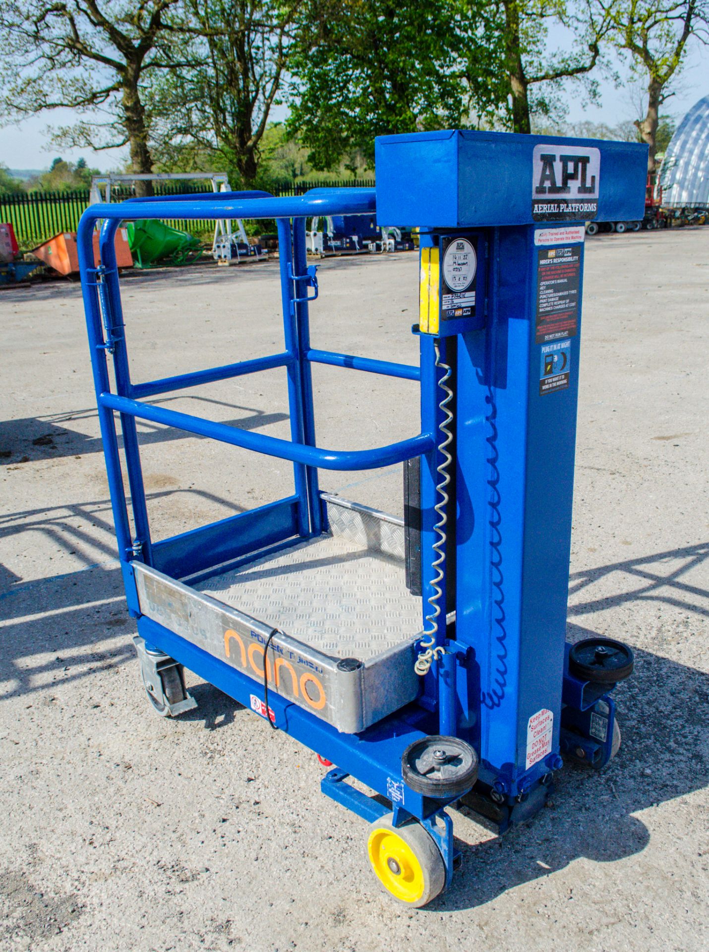 Power Tower Nano SP battery electric vertical mast access platform S/N: 7321211C Nano-16 - Image 4 of 10