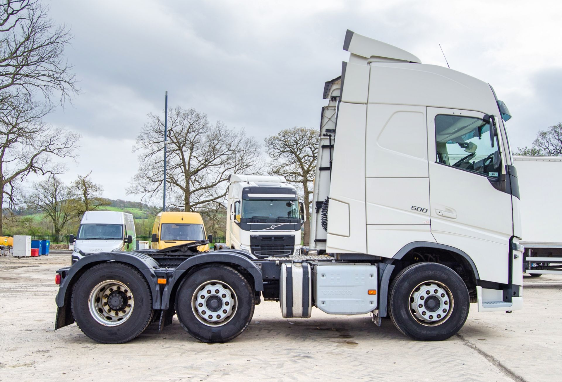 Volvo FH 500 Euro 6 6x2 tractor unit Registration Number: YN17 NZH Date of Registration: 12/05/ - Image 8 of 29