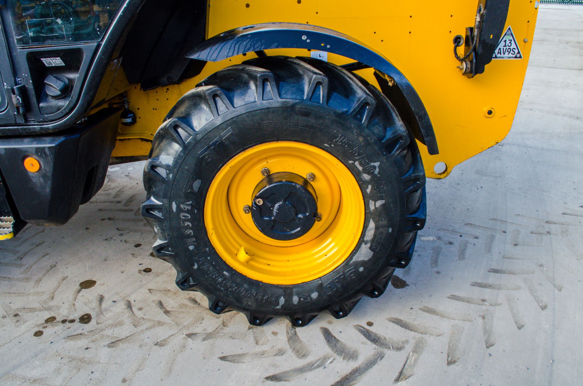 JCB 535-125 12.5 metre telescopic handler Year: 2019 S/N: 2786618 Recorded Hours: 4314 c/w air - Image 10 of 24