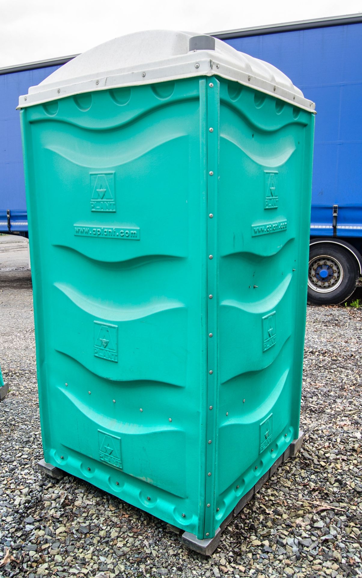 Plastic portable toilet unit A447229 - Image 2 of 3