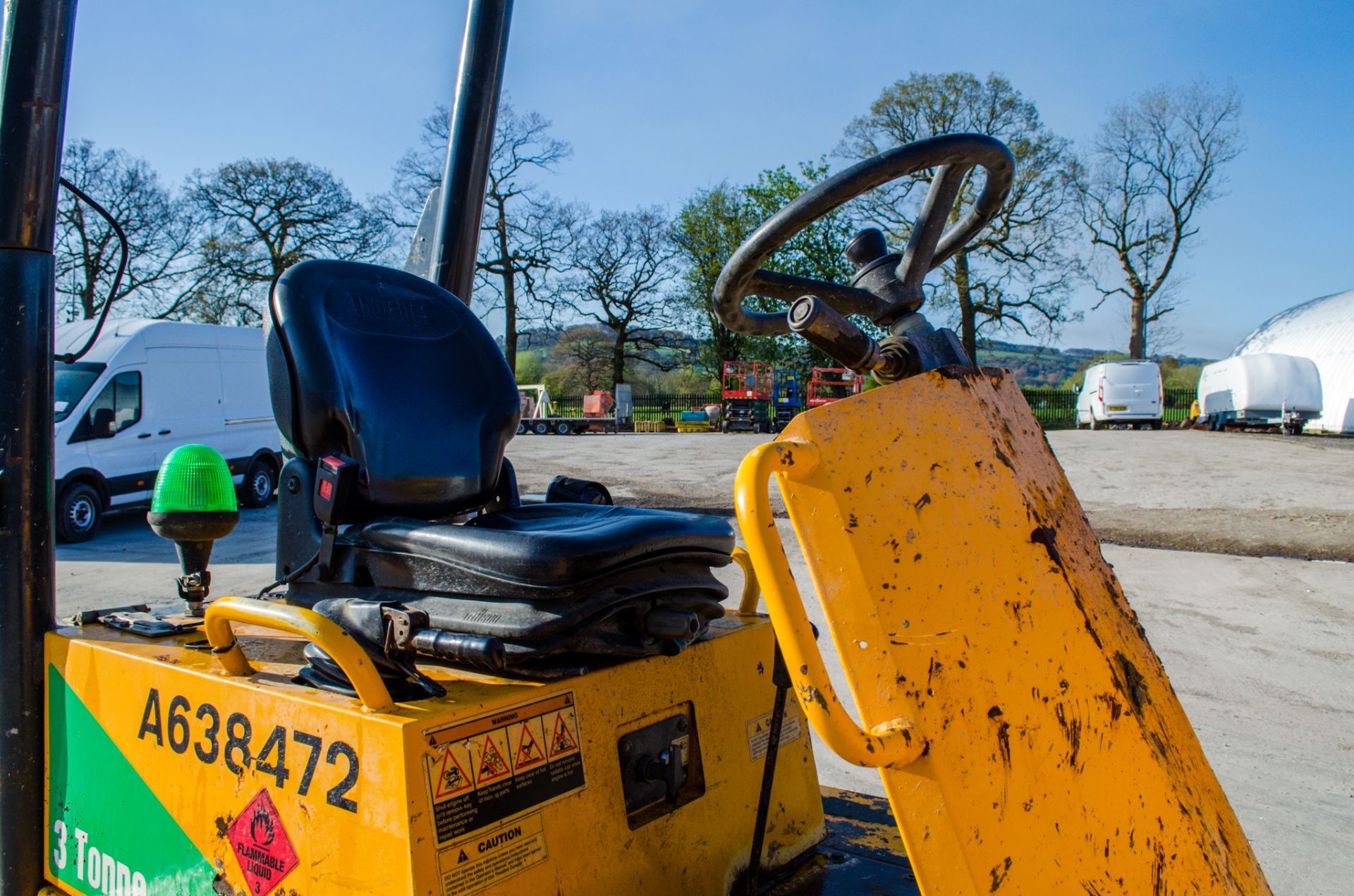 JCB 3 tonne swivel skip dumper Year: 2014 S/N: 09C9947 Recorded Hours: 1363 c/w V5 A638472 - Image 19 of 22