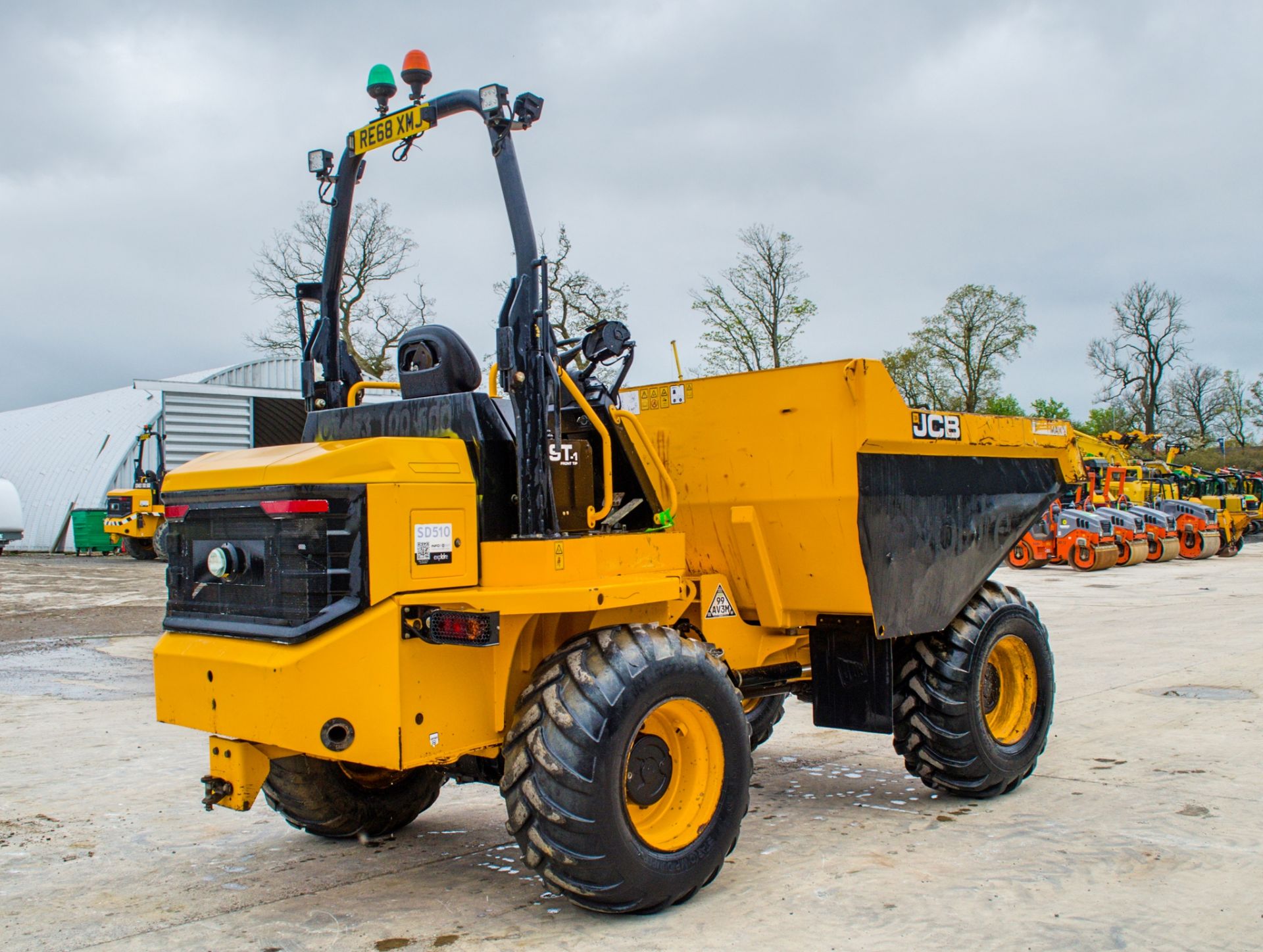 JCB 9FT 9 tonne straight skip dumper  Year: 2018 S/N: 2780319 Recorded Hours: 2120 c/w camera system - Image 3 of 24