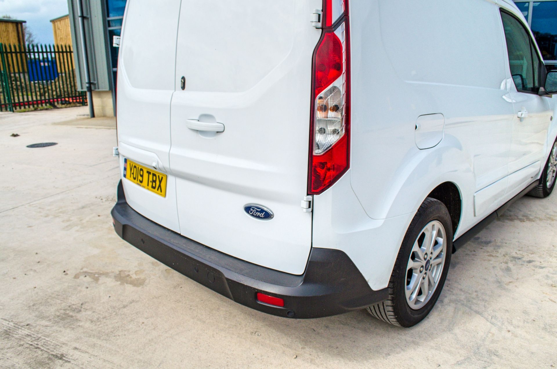 Ford Transit Connect 200 Tdci 1.5 diesel panel van Registration Number: Y019 TBX Date of - Image 16 of 34