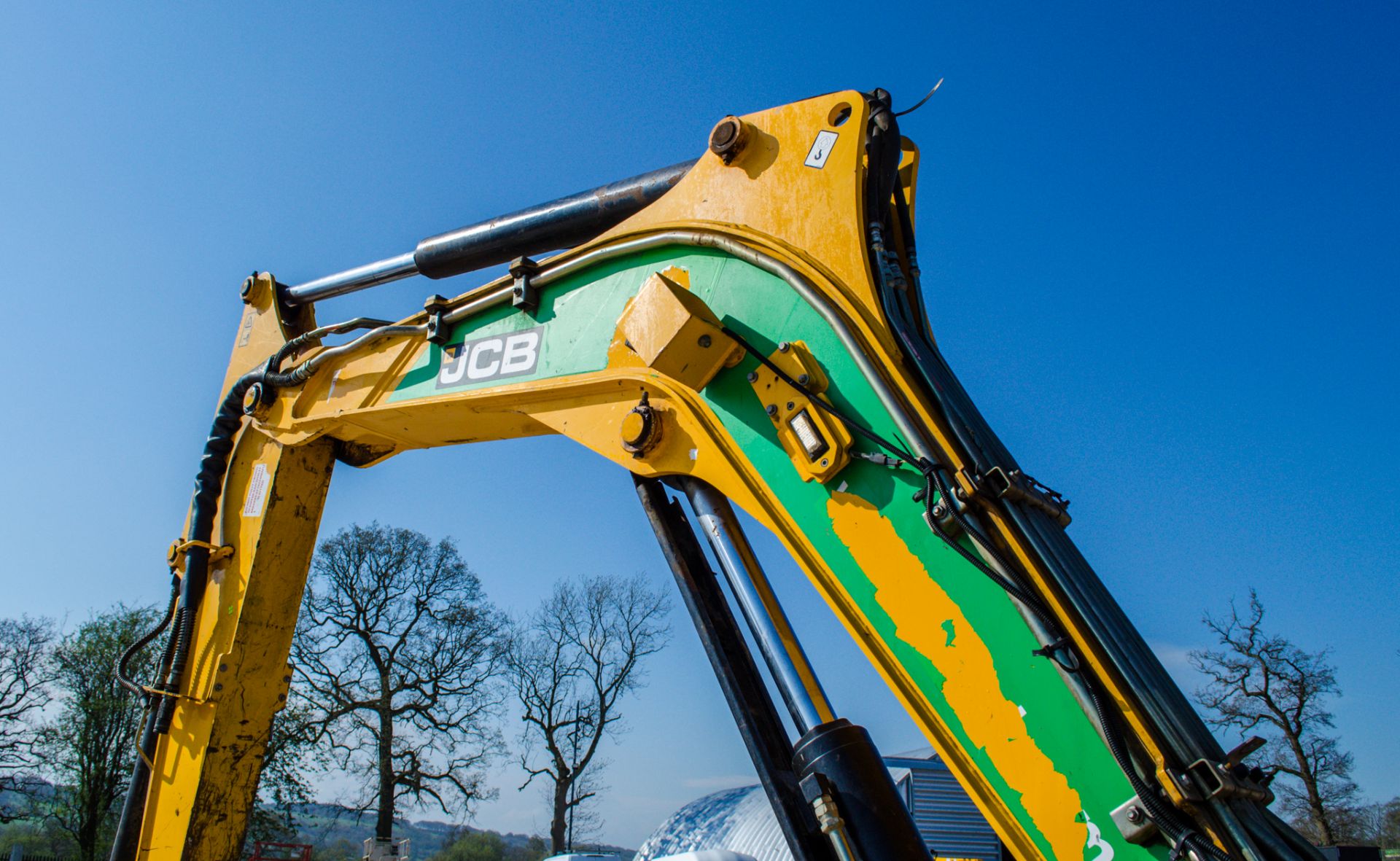 JCB 85Z-1 8.5 tonne rubber tracked midi excavator Year: 2014 S/N: 2248795 Recorded Hours: 5006 - Image 11 of 23