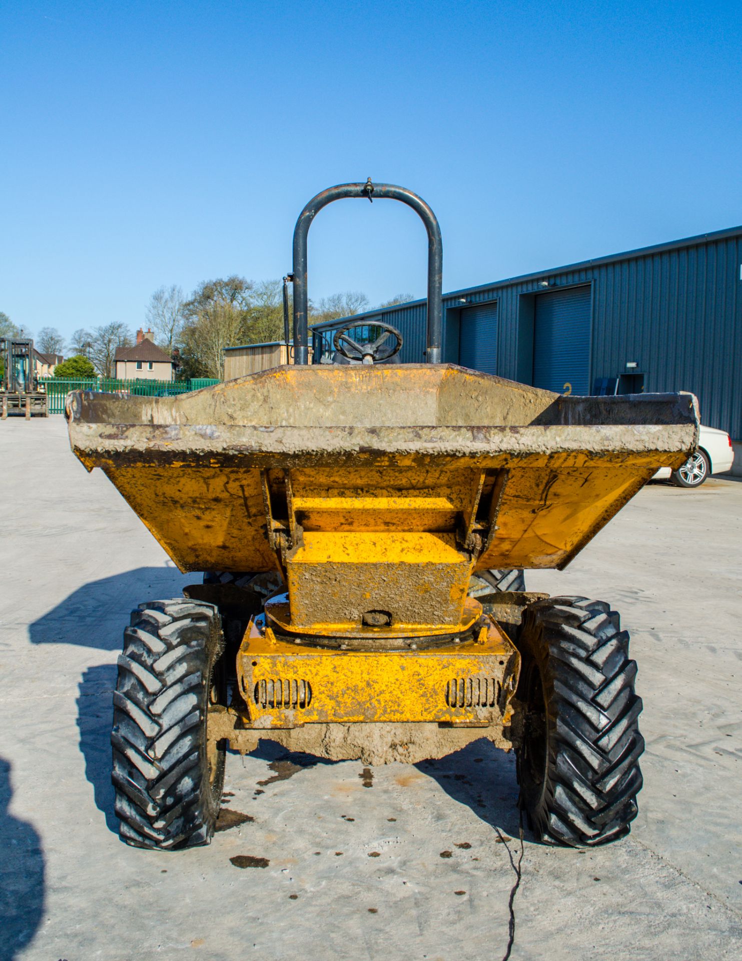 JCB 3 tonne swivel skip dumper Year: 2014 S/N: 09C9947 Recorded Hours: 1363 c/w V5 A638472 - Image 5 of 22